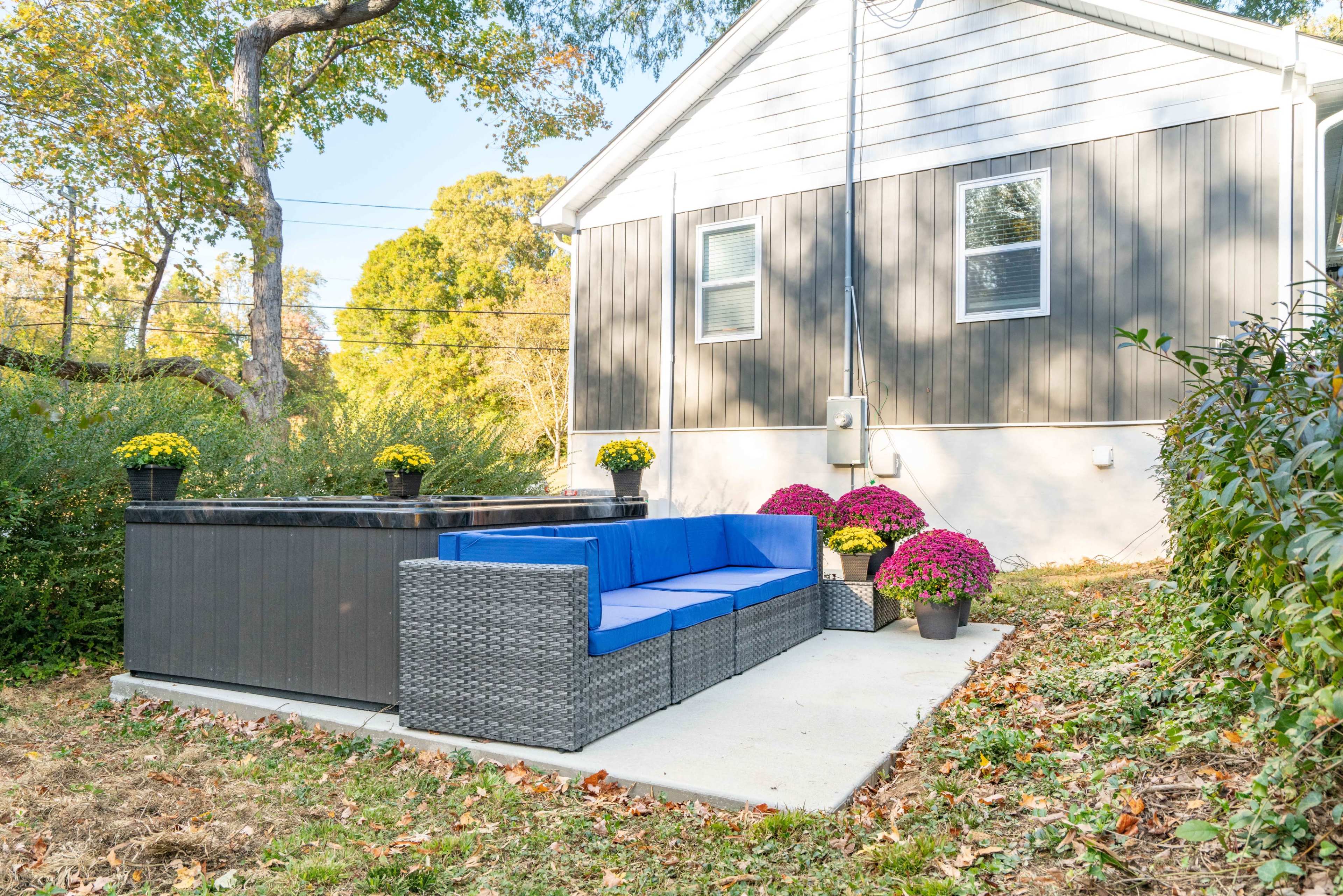 Winston-Salem Home – Ideal for Events & Gatherings Across from Miller Park Image in Winston-Salem, Winston-Salem, NC