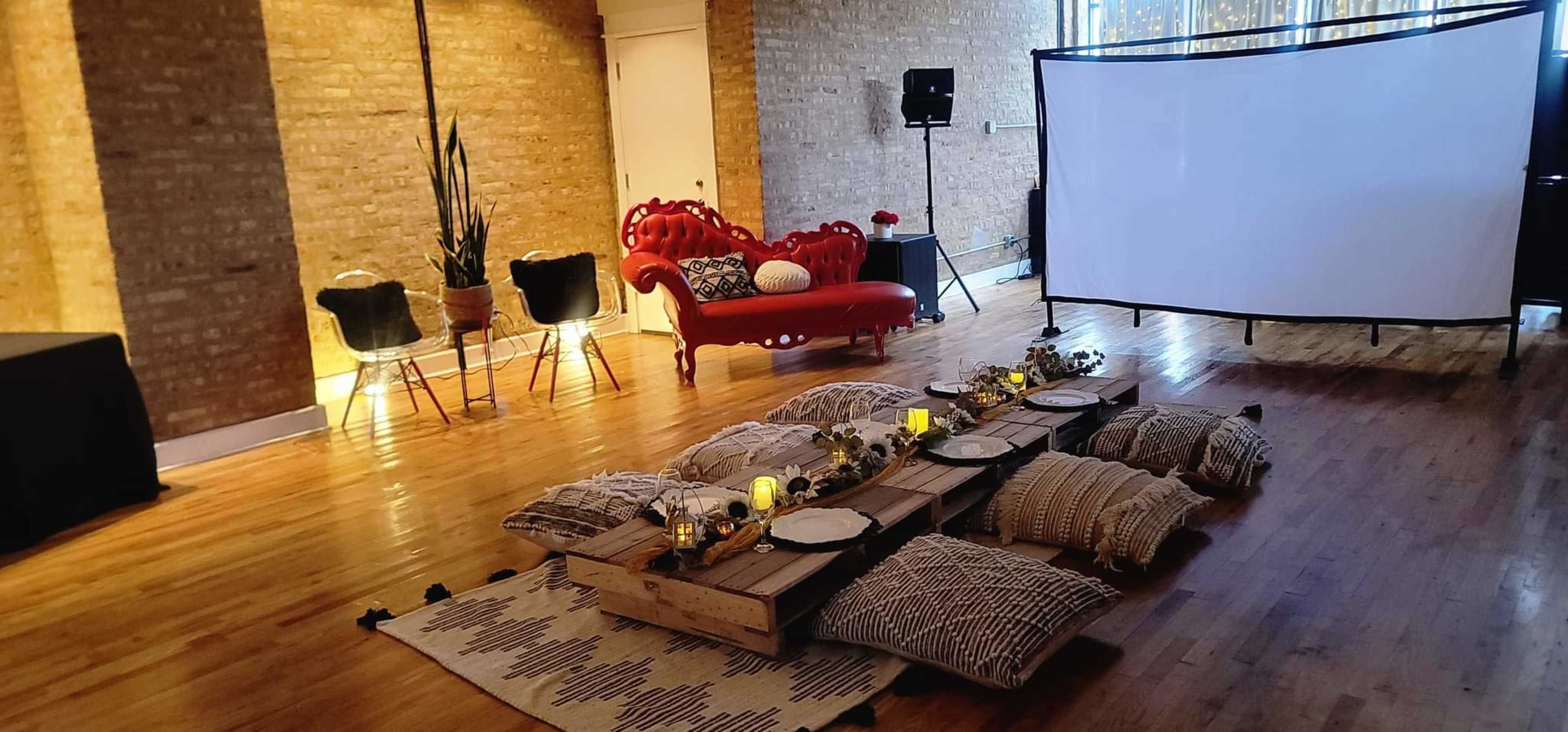 Creative Studio Space Image in Portage Park, Chicago, IL