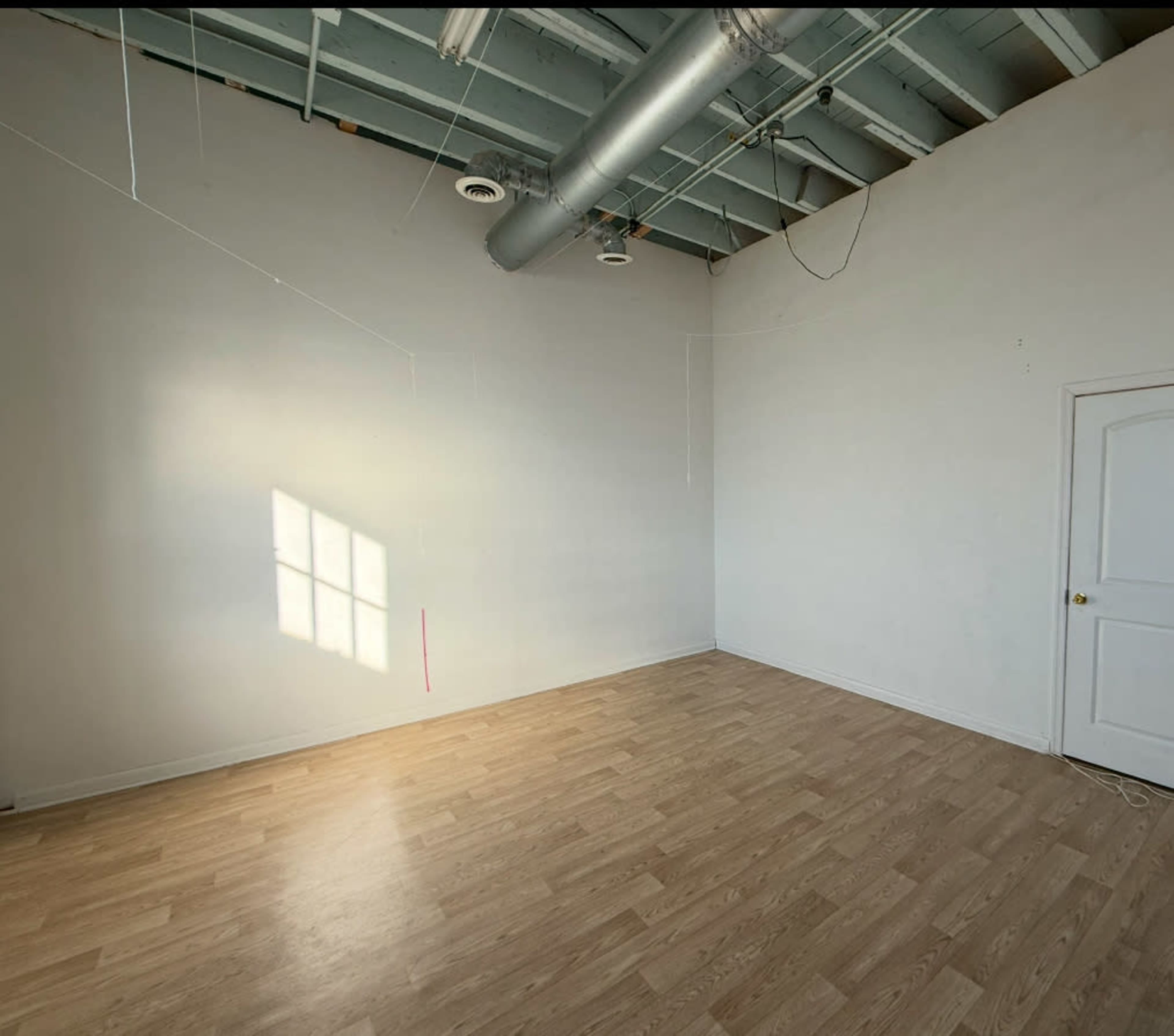 Downtown Studio with natural lighting Image in Roanoke, Roanoke, VA