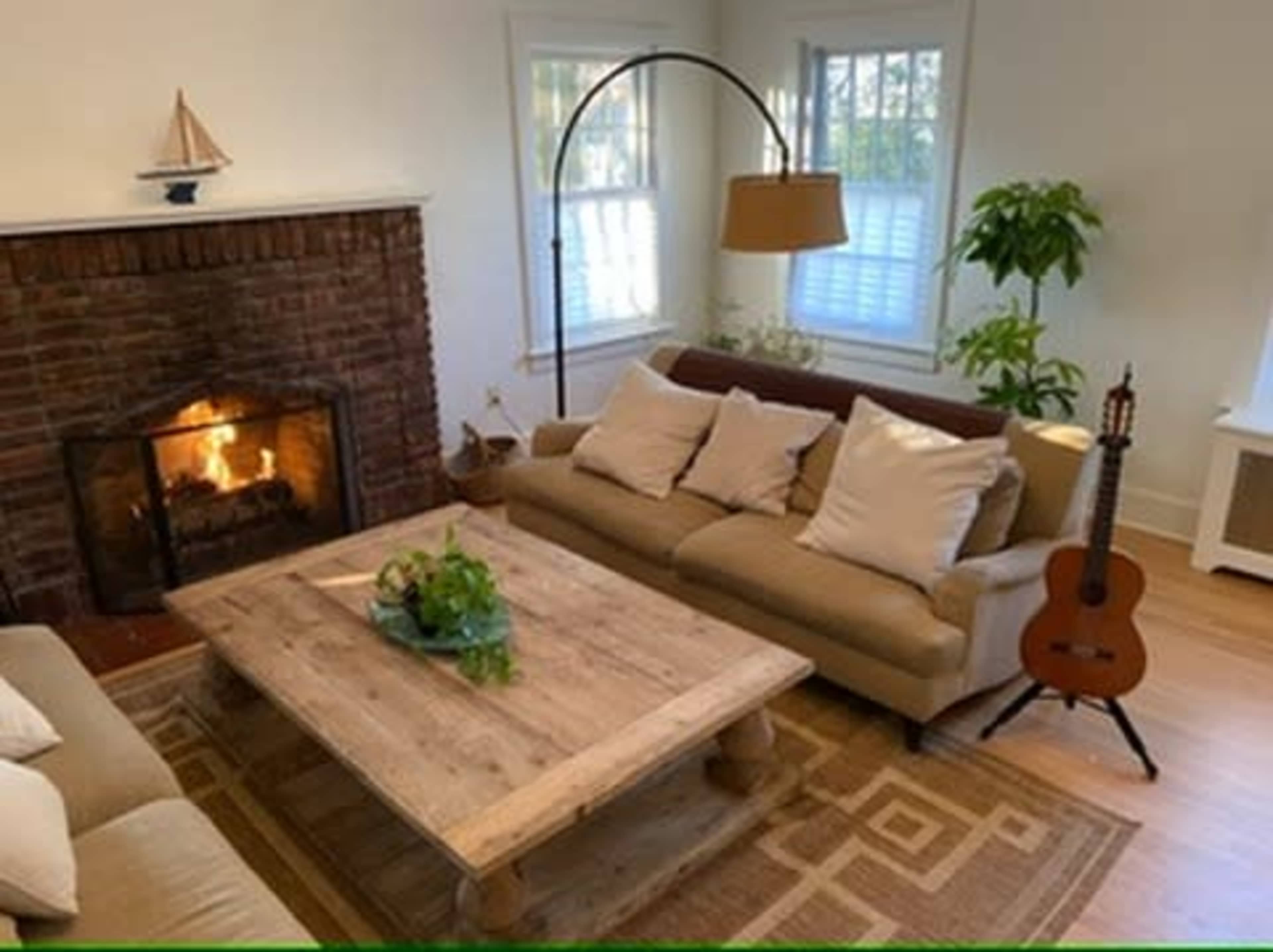 Bright, Flexible Home in Nyack Image in Orangetown, Nyack, NY