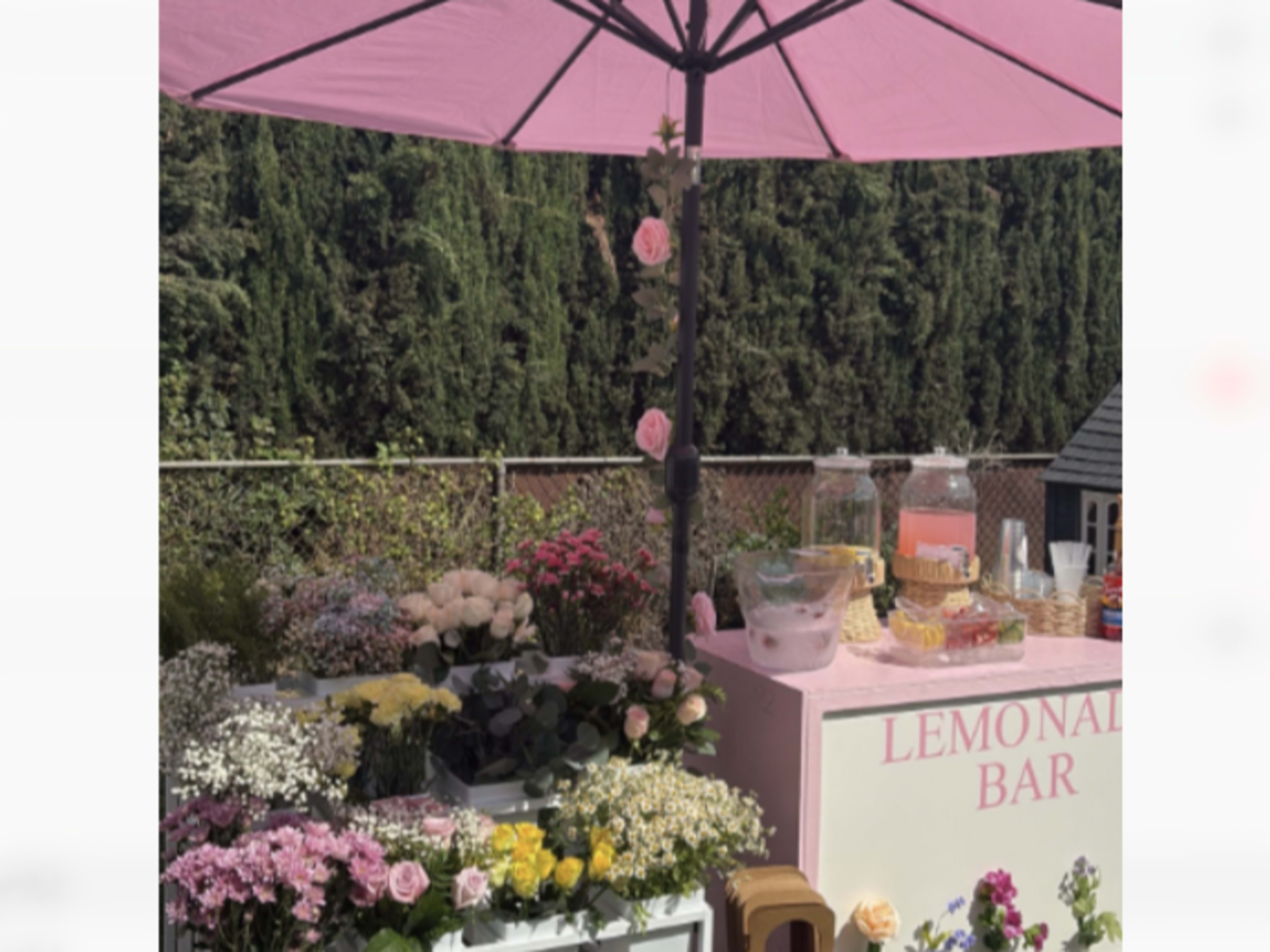 Flower Station + Umbrella