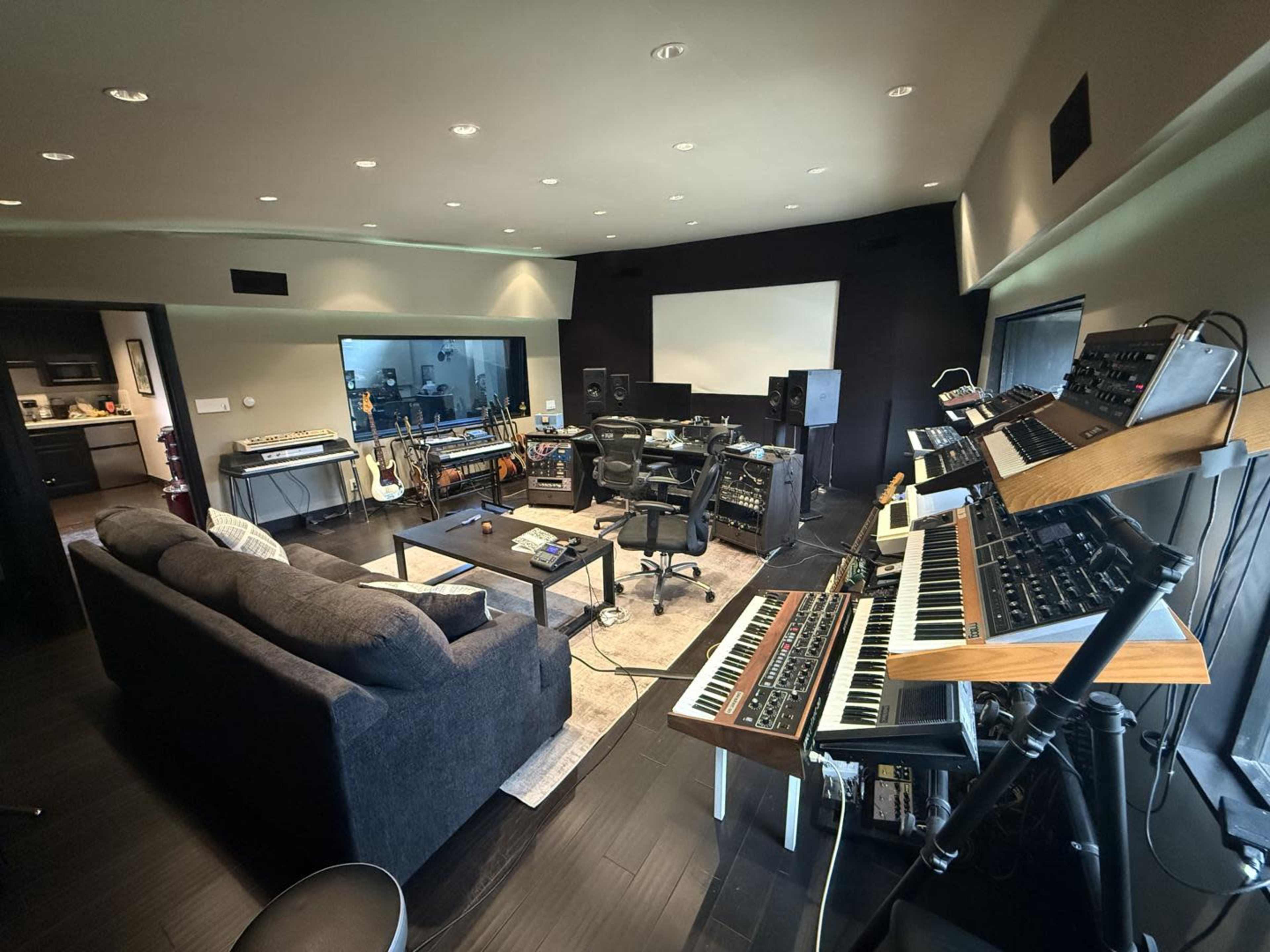 SameSame Studios Encino Image in Encino, Encino, CA