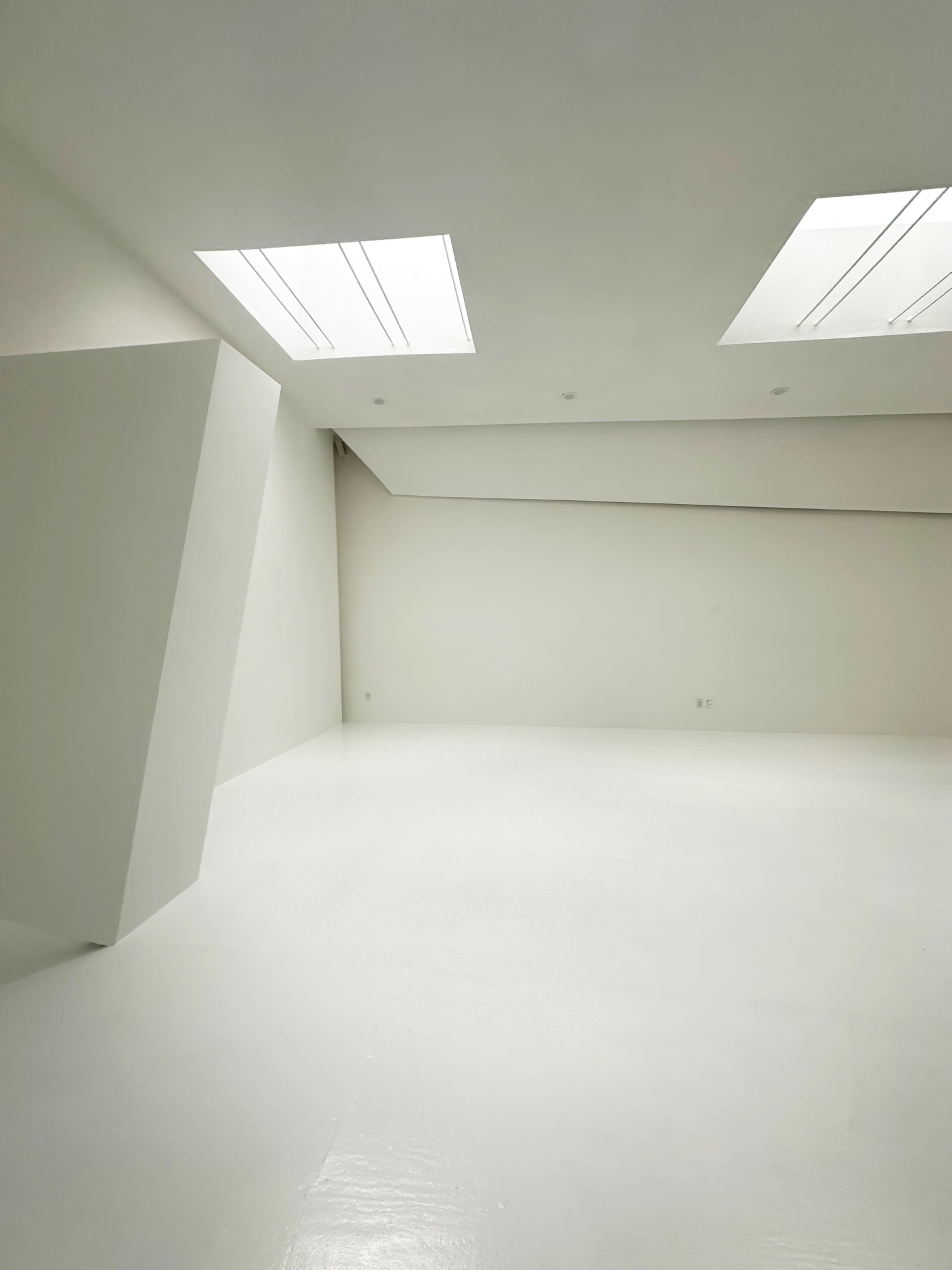 Photo Studio Loft Image in Northeast Los Angeles, Los Angeles, CA