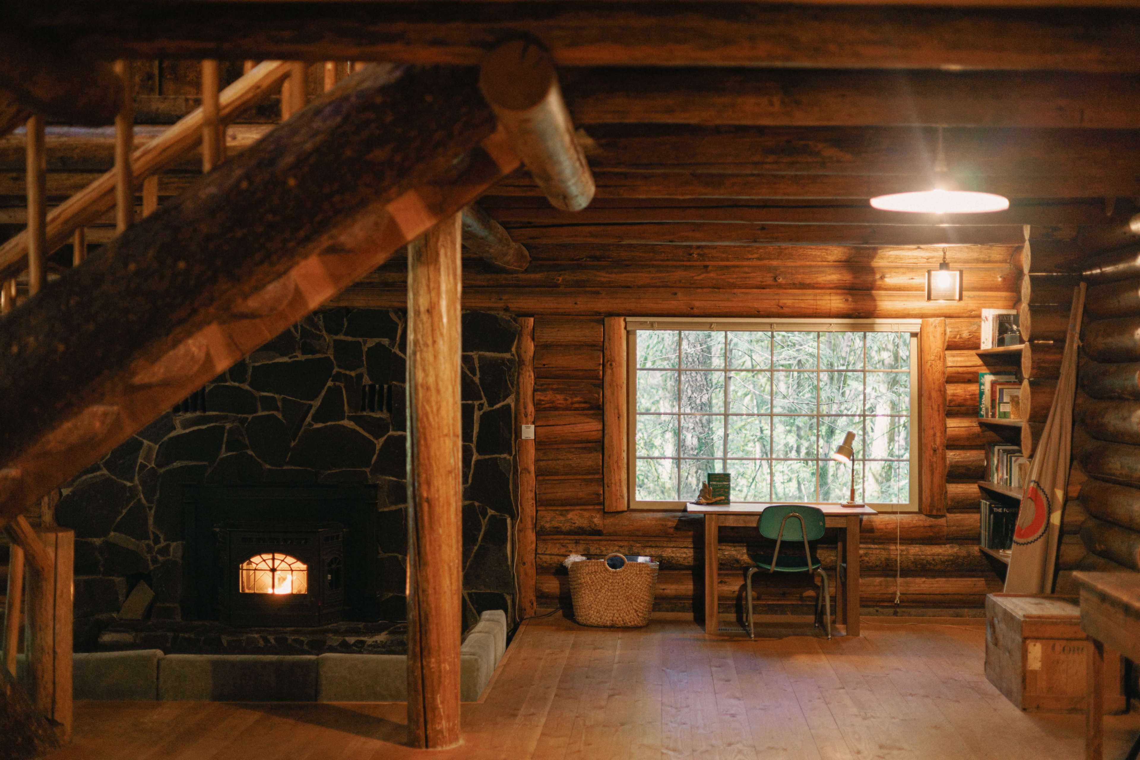 Grand Hand Build Log Cabin Image in Mount Hood Village, Rhododendron, OR