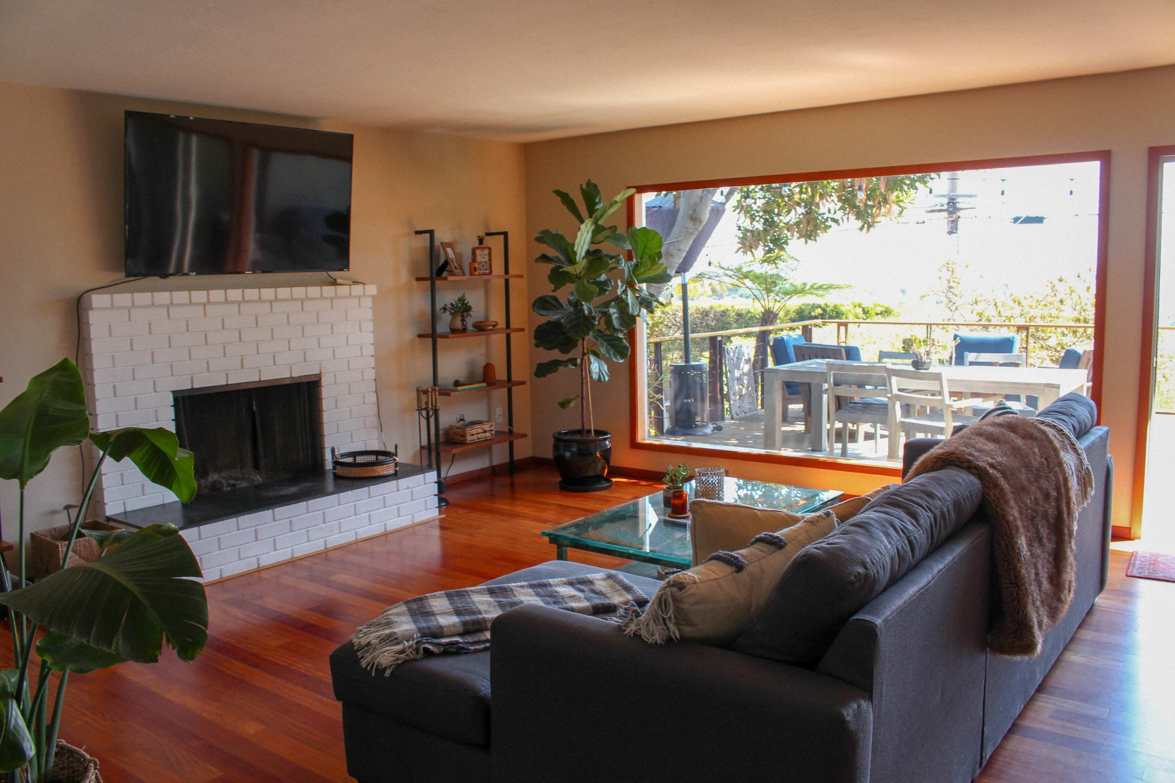 Coastal Mid-Century Home with Downtown San Diego Views Image in Sunset Cliffs, San Diego, CA