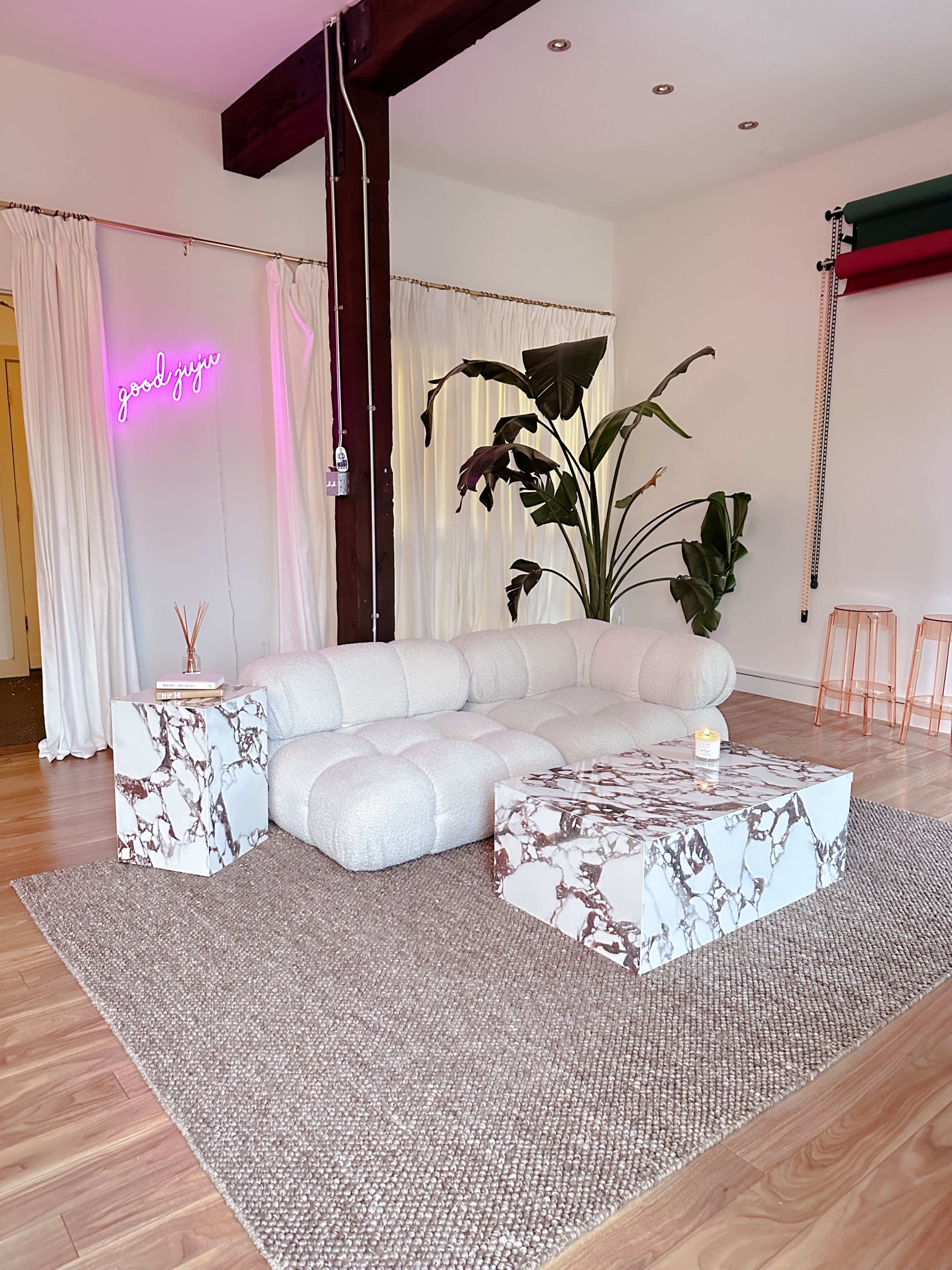 Exposed brick photography studio Image in Downtown, Victoria, BC
