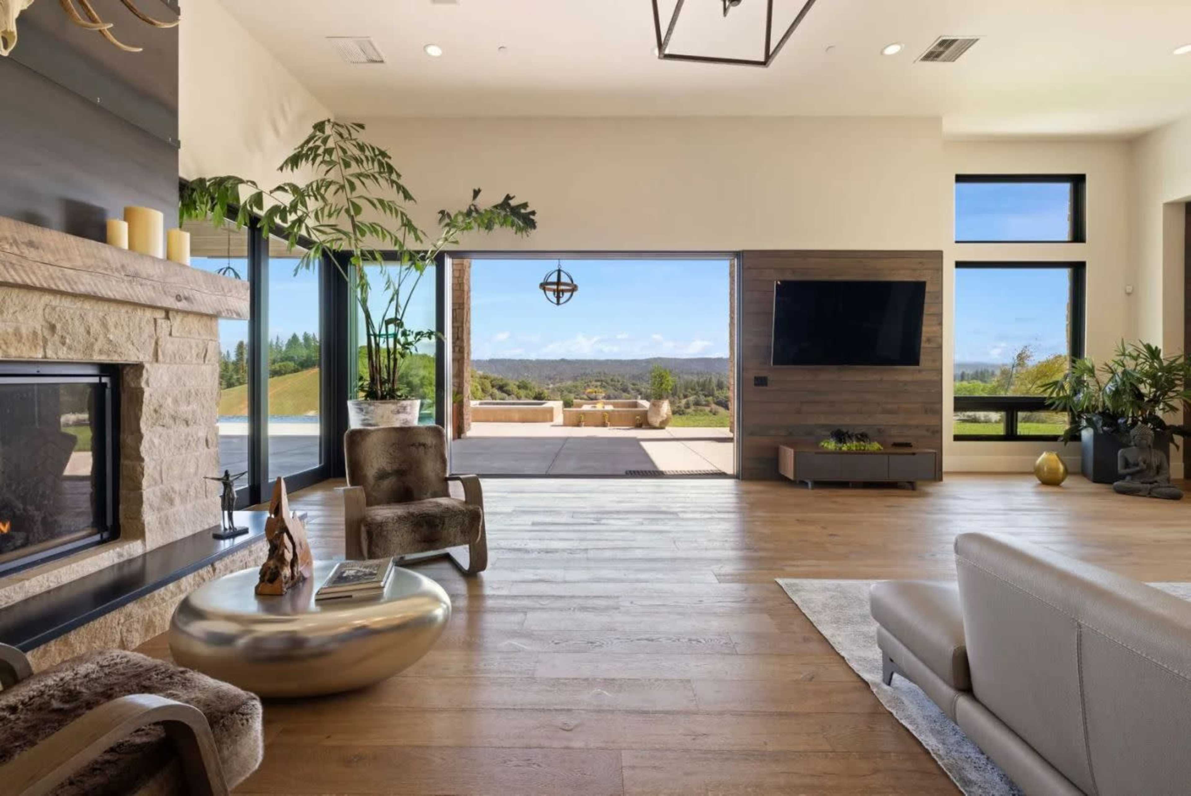 Modern Hilltop Villa with Endless Views & Infinity Pool Image in , Cool, CA