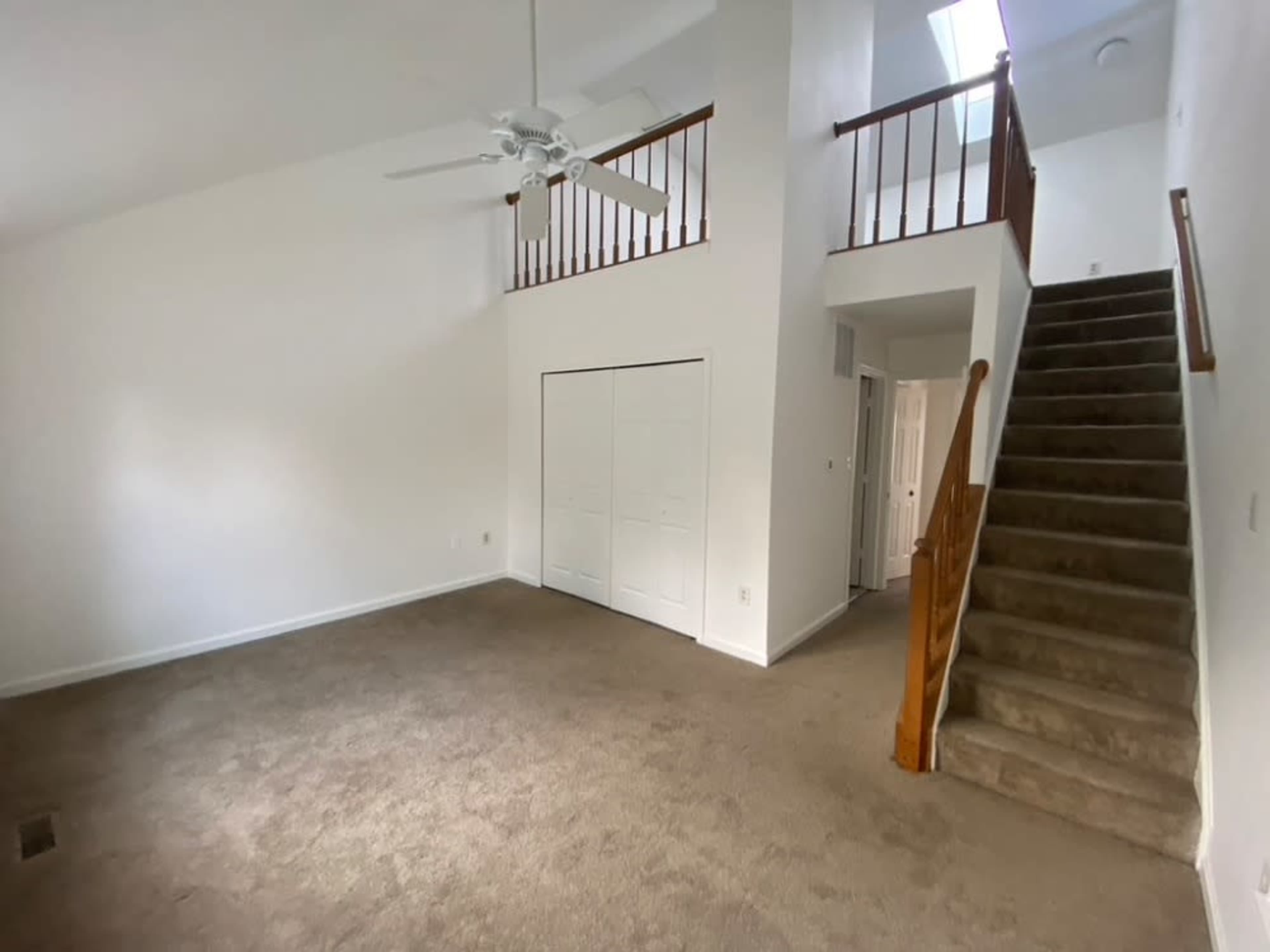 Room w/Loft 