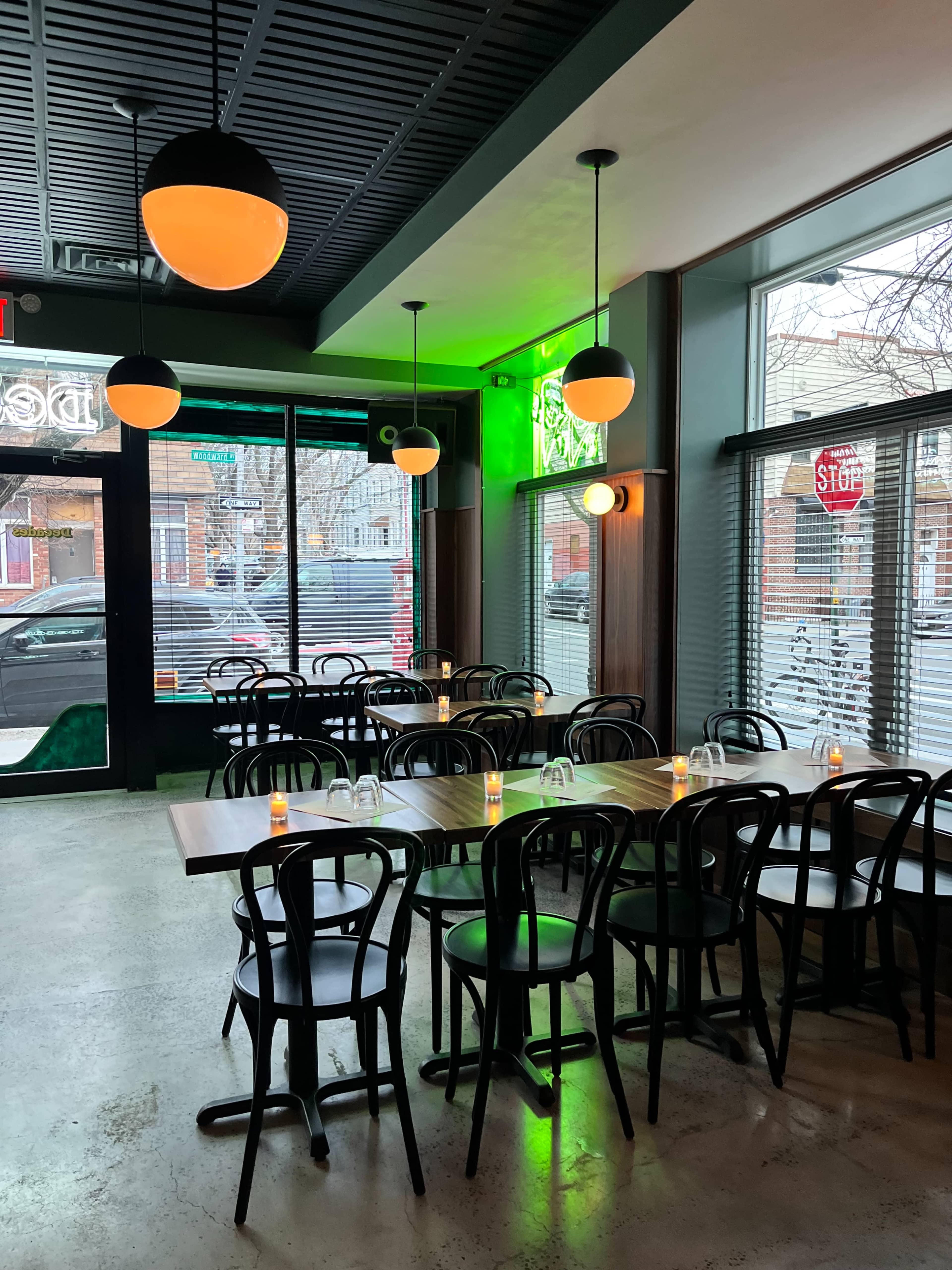 Pizza Restaurant & Bar in Ridgewood, NY Image in Ridgewood, Ridgewood, NY