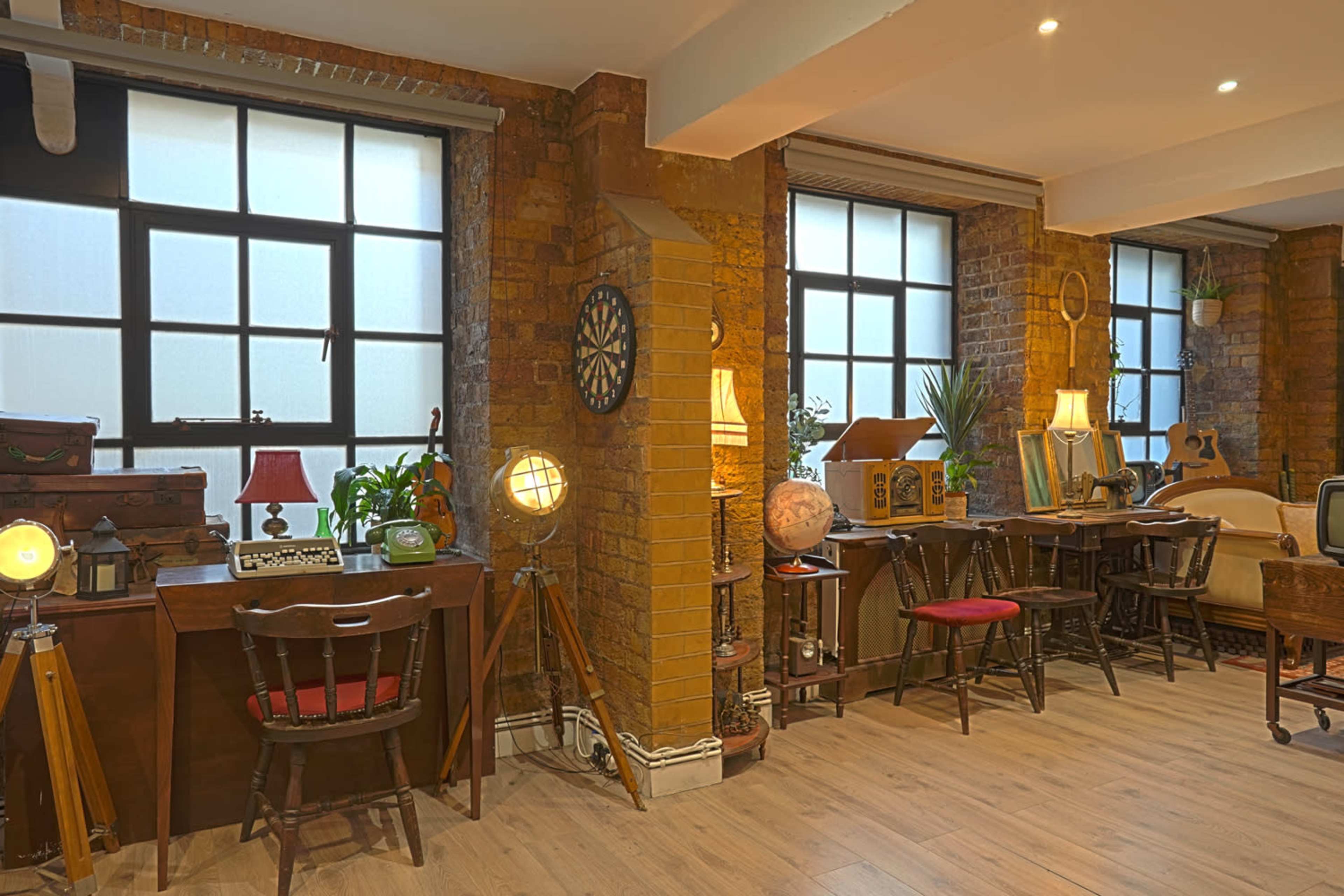 Vintage Warehouse Photo And Video Studio Image in Dalston, London