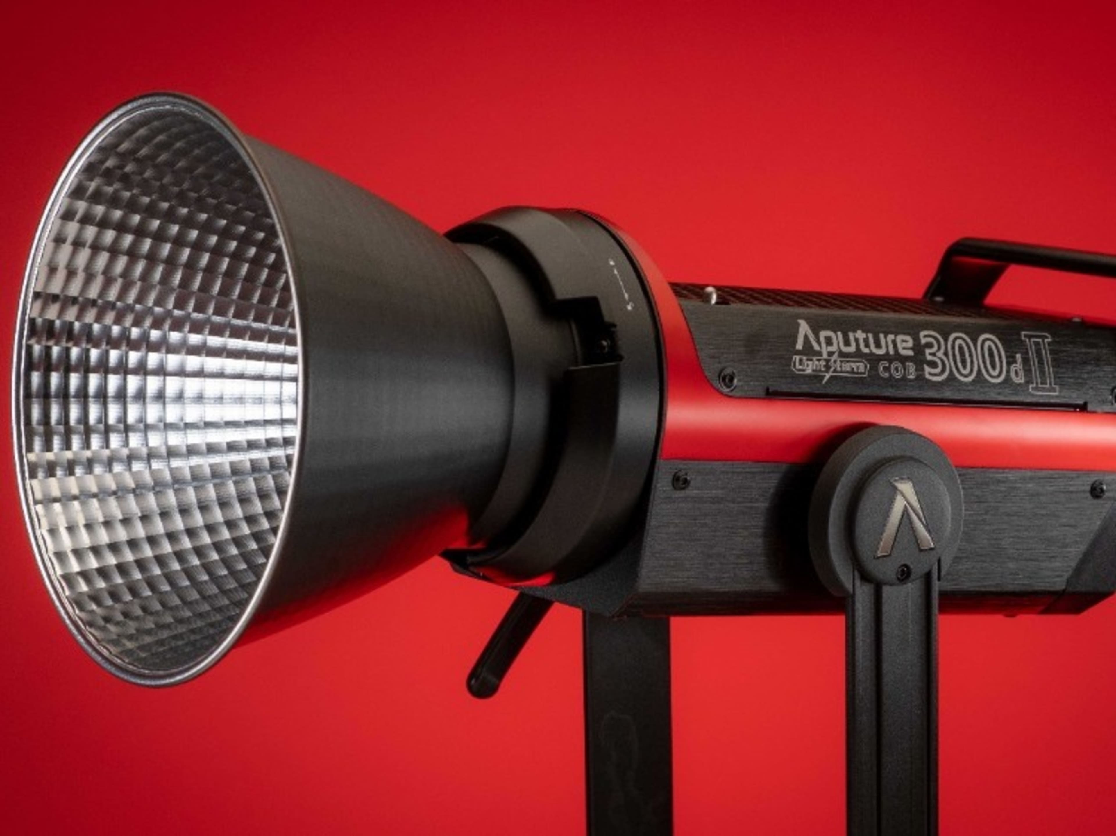  Aputure Light Storm C300d Mark II LED Light Kit 