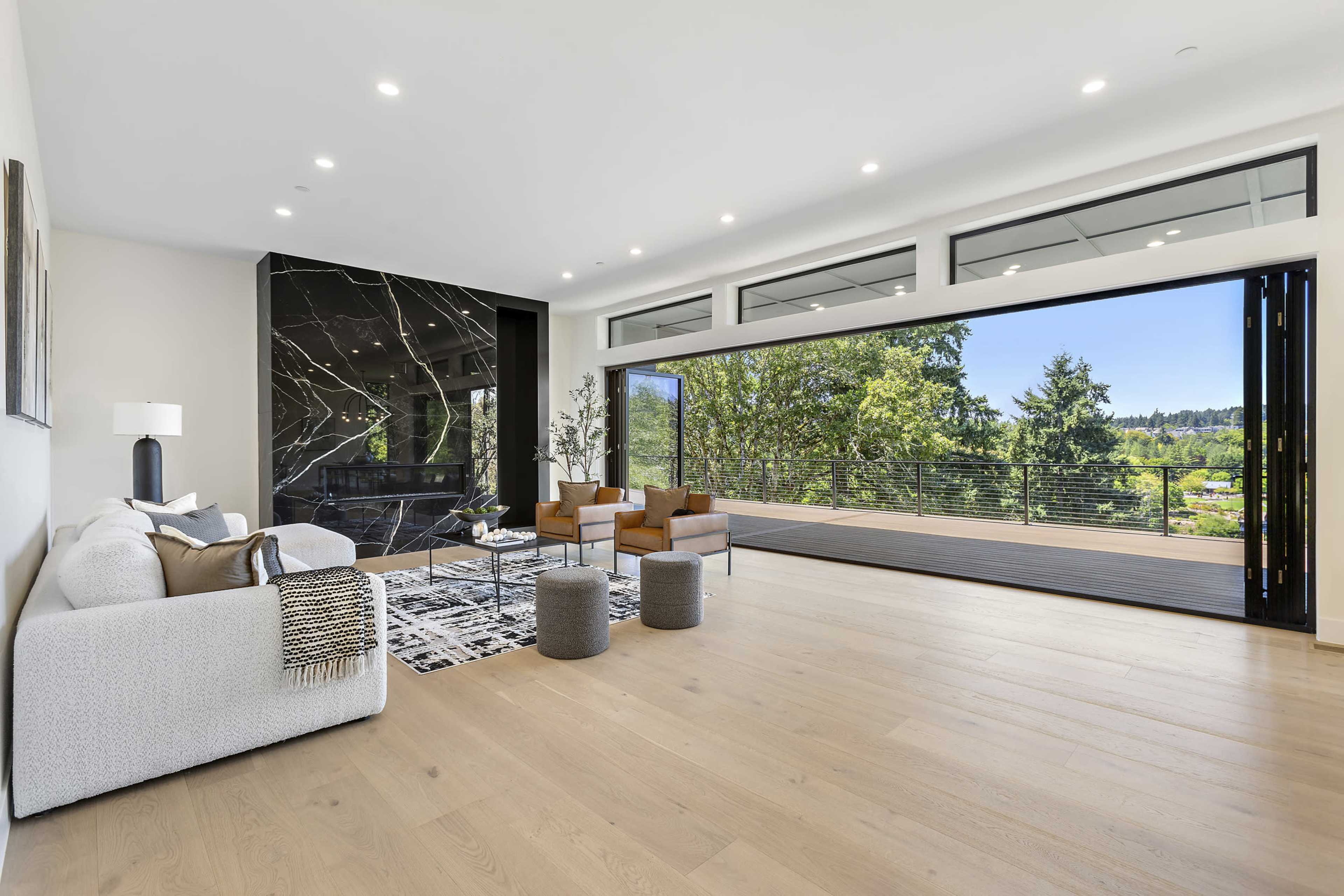 Riverview, Modern House with Great Sunsets Image in Oak Grove, Oak Grove, OR