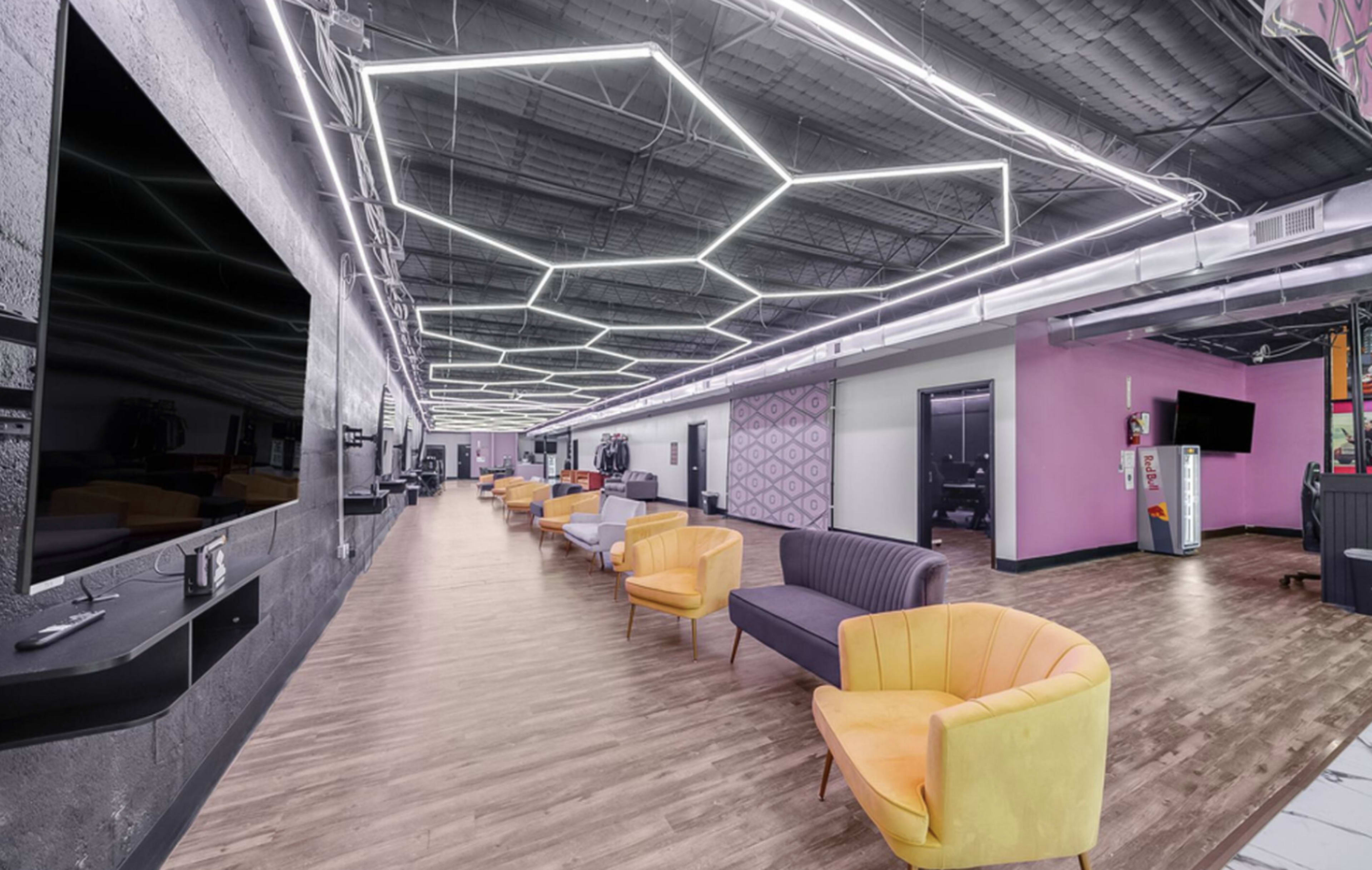 Louisville’s Premier Luxury Gaming Lounge for Corporate Events, Private Parties & Immersive Experiences Image in Shively, Louisville, KY