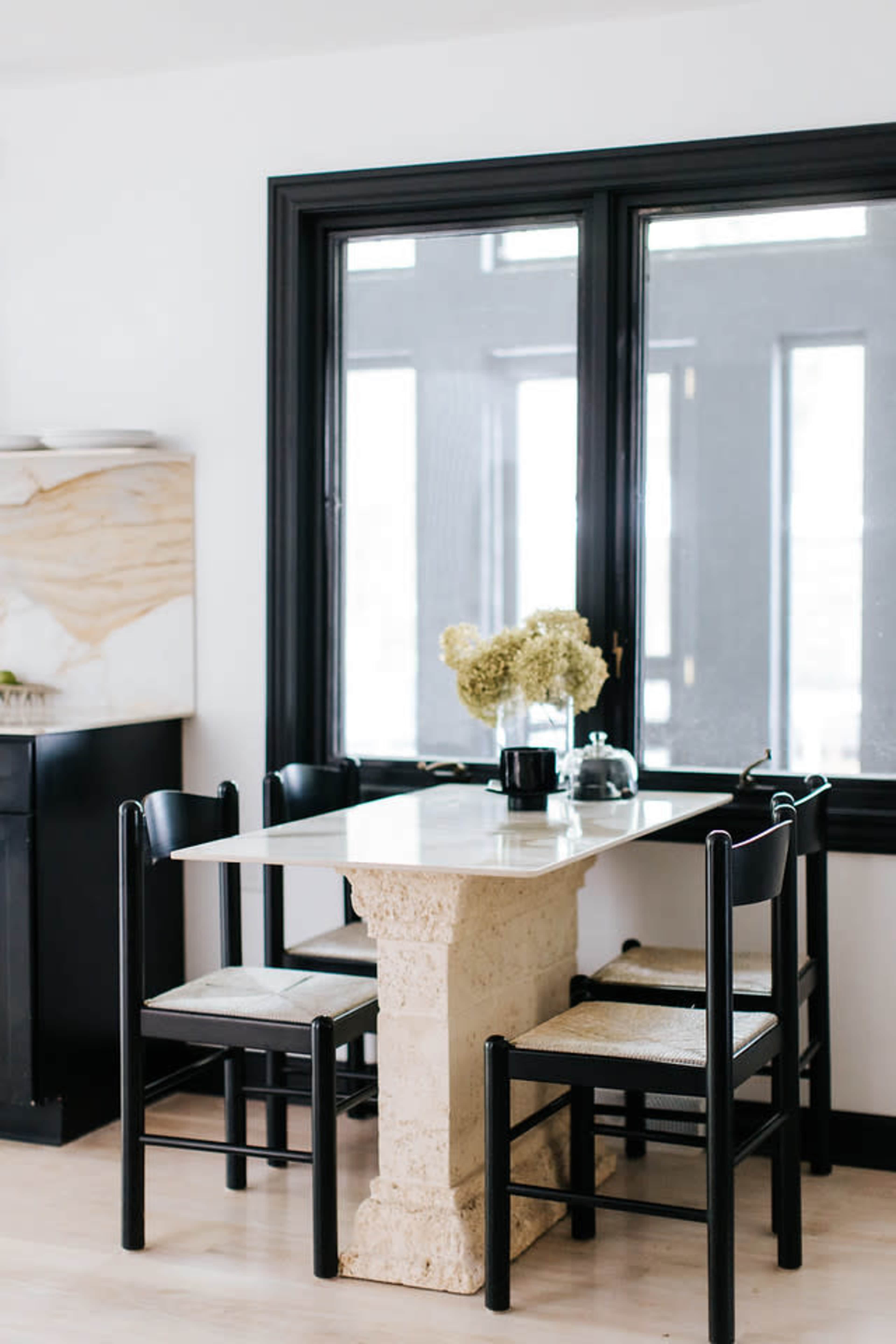 Michigan Wine Country Estate with Pond, Pole Barn & 10 Acres Image in Oronoko Charter Township, Buchanan, MI