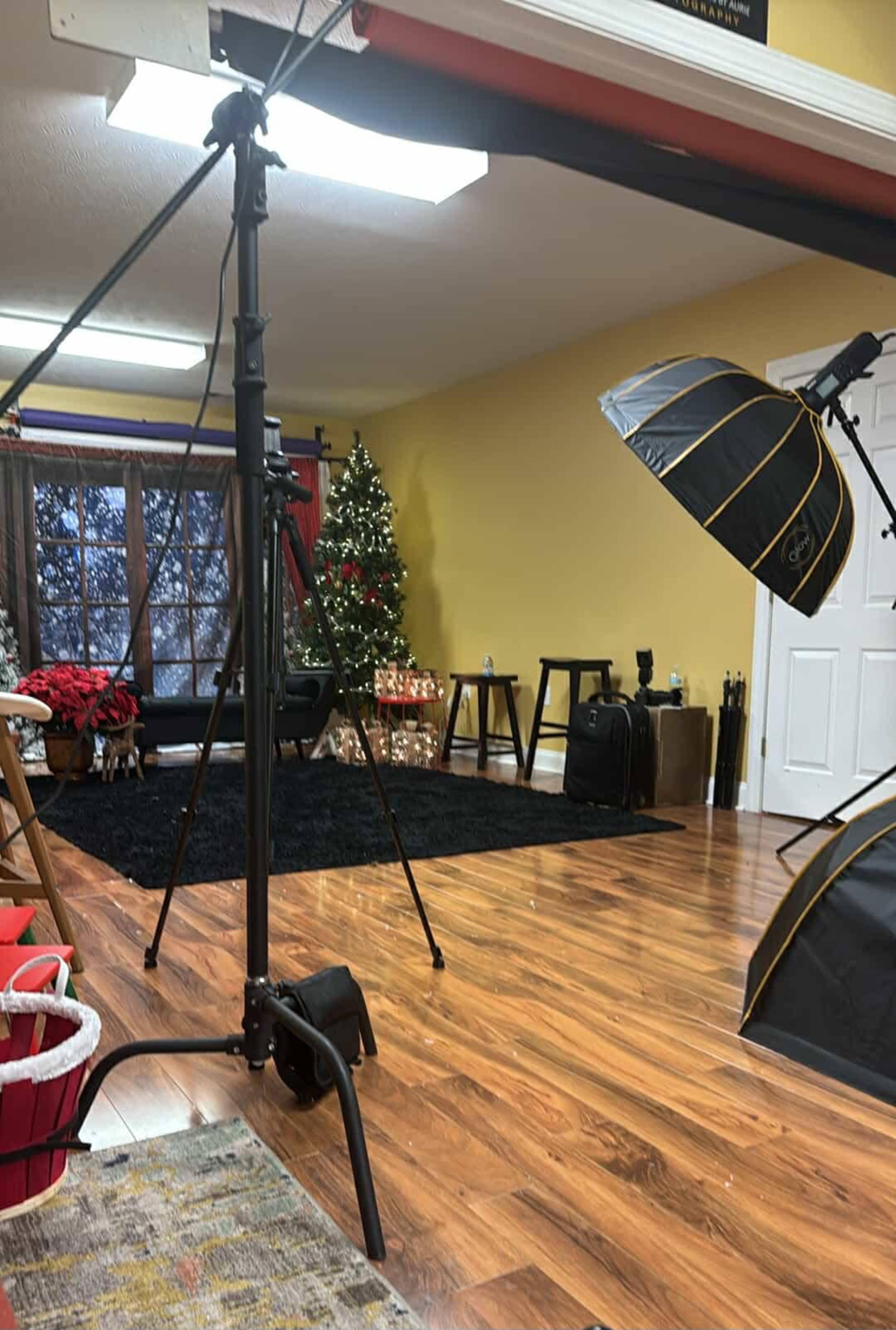 Spacious Studio for Photography Sessions Image in Fayetteville, Fayetteville, NC