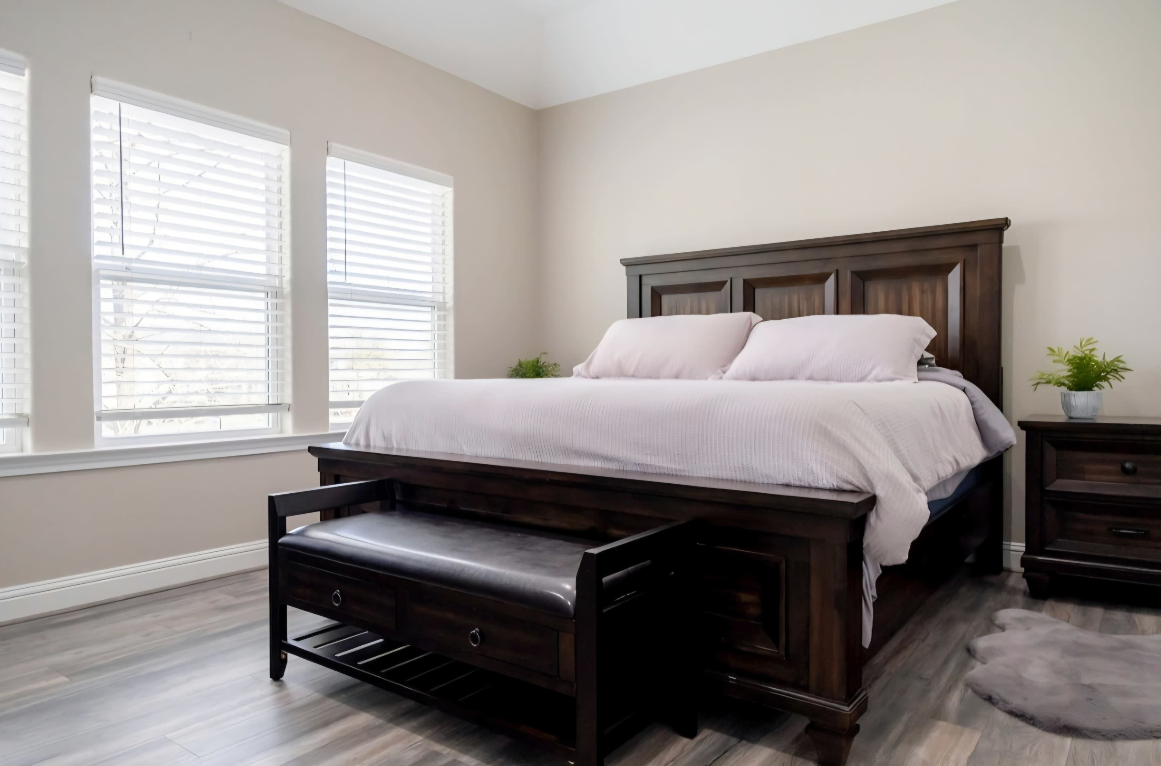 Lake House - Intimate Space Image in Fall Creek, Humble, TX