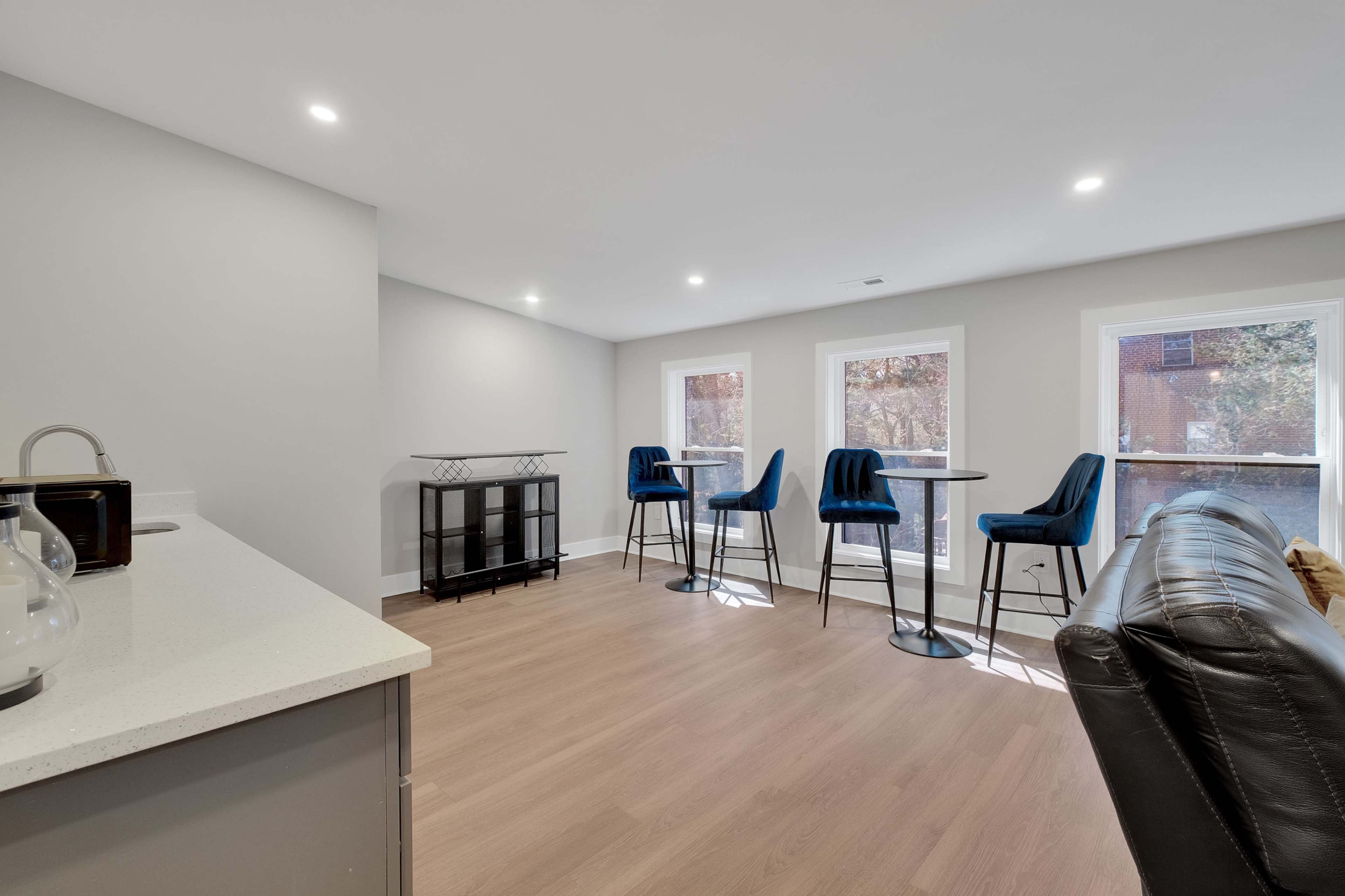 DC Group Retreat 7BD’s & 5BD’s 15 min to National Mall Image in Lower Fairfax Village, Washington DC, DC