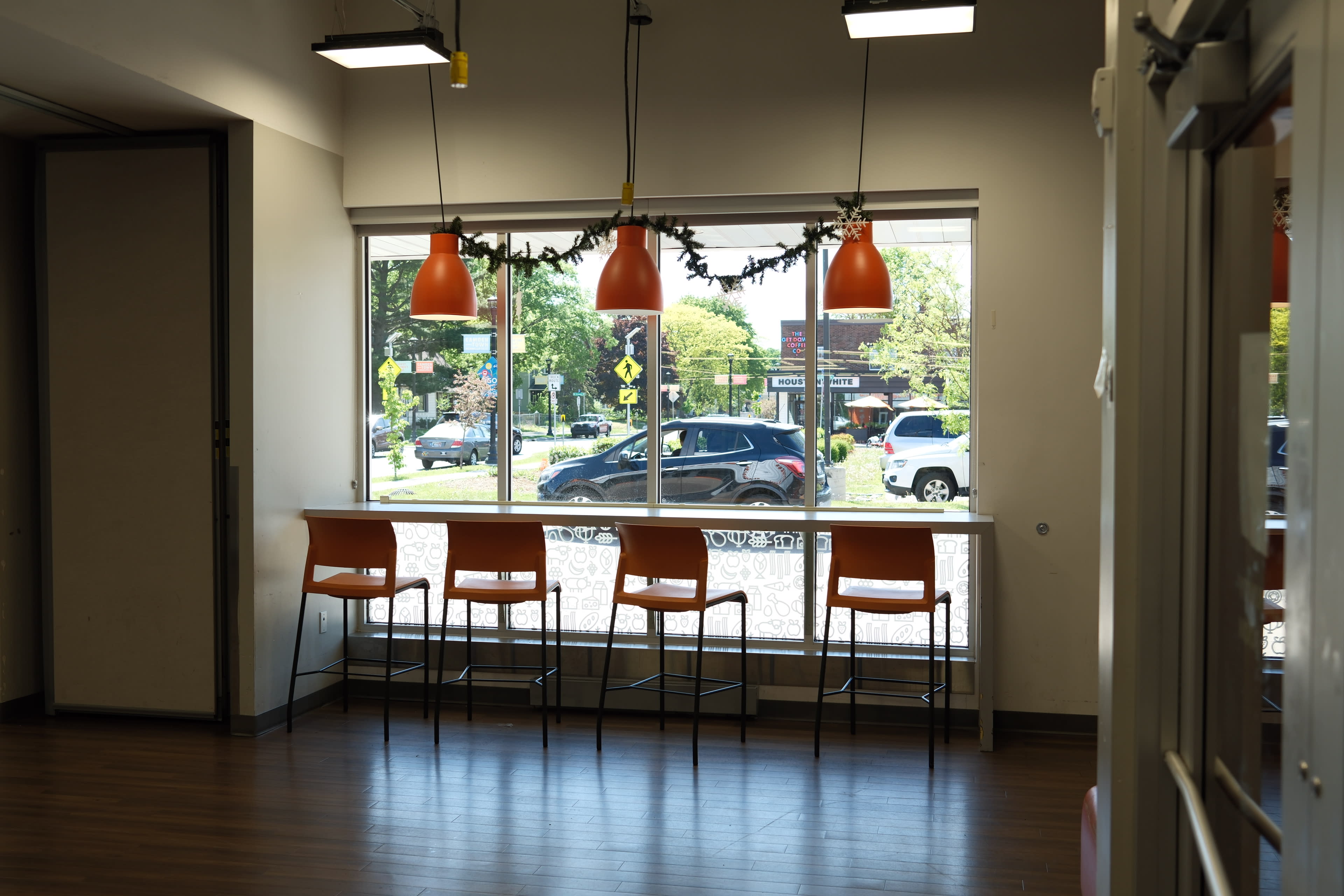 Flex Retail Space Image in Webber-Camden, Minneapolis, MN