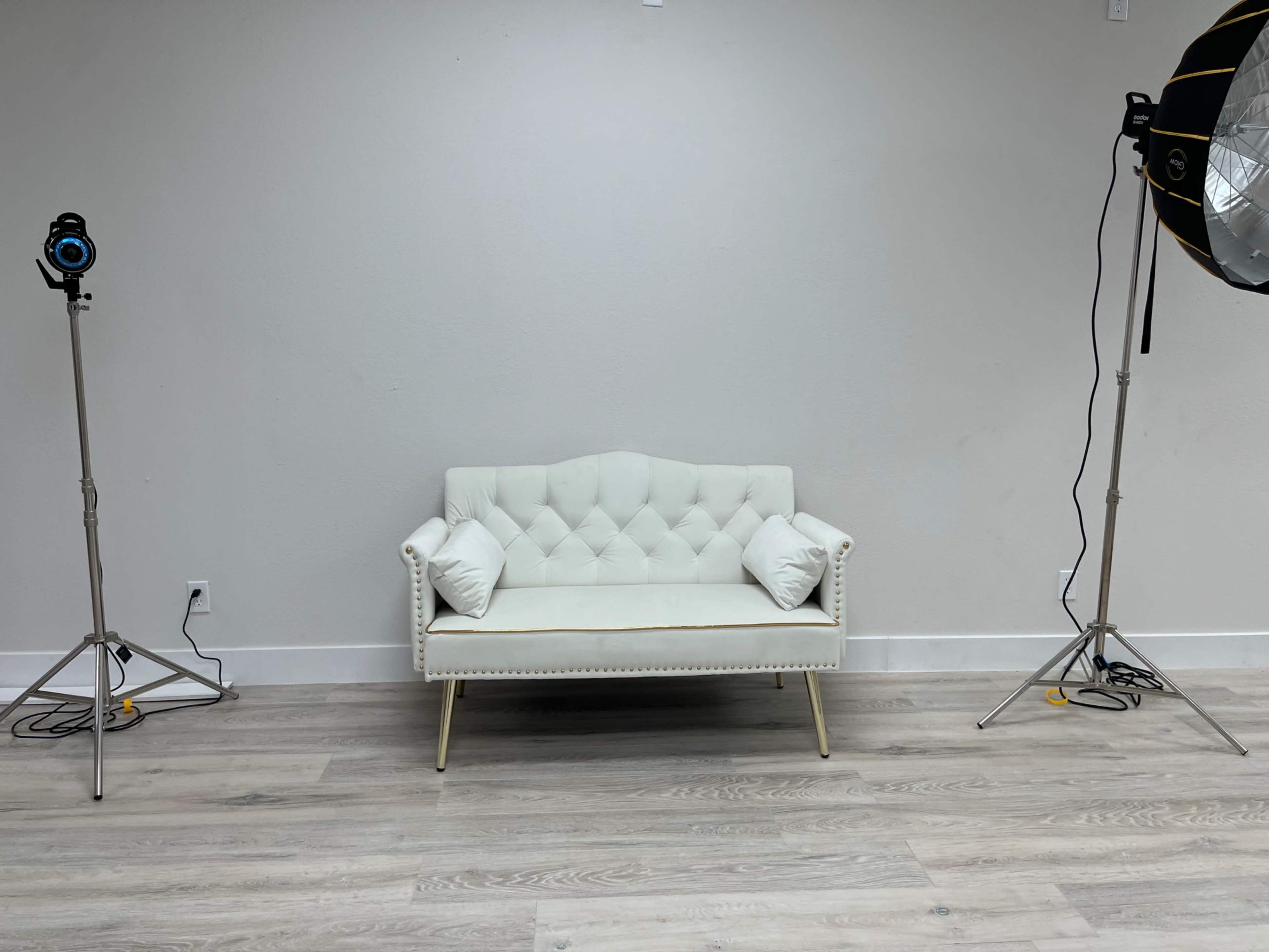 Photography Studio in the Deer Park/Pasadena, Texas Area Image in Spencer View Terrace, Deer Park, TX