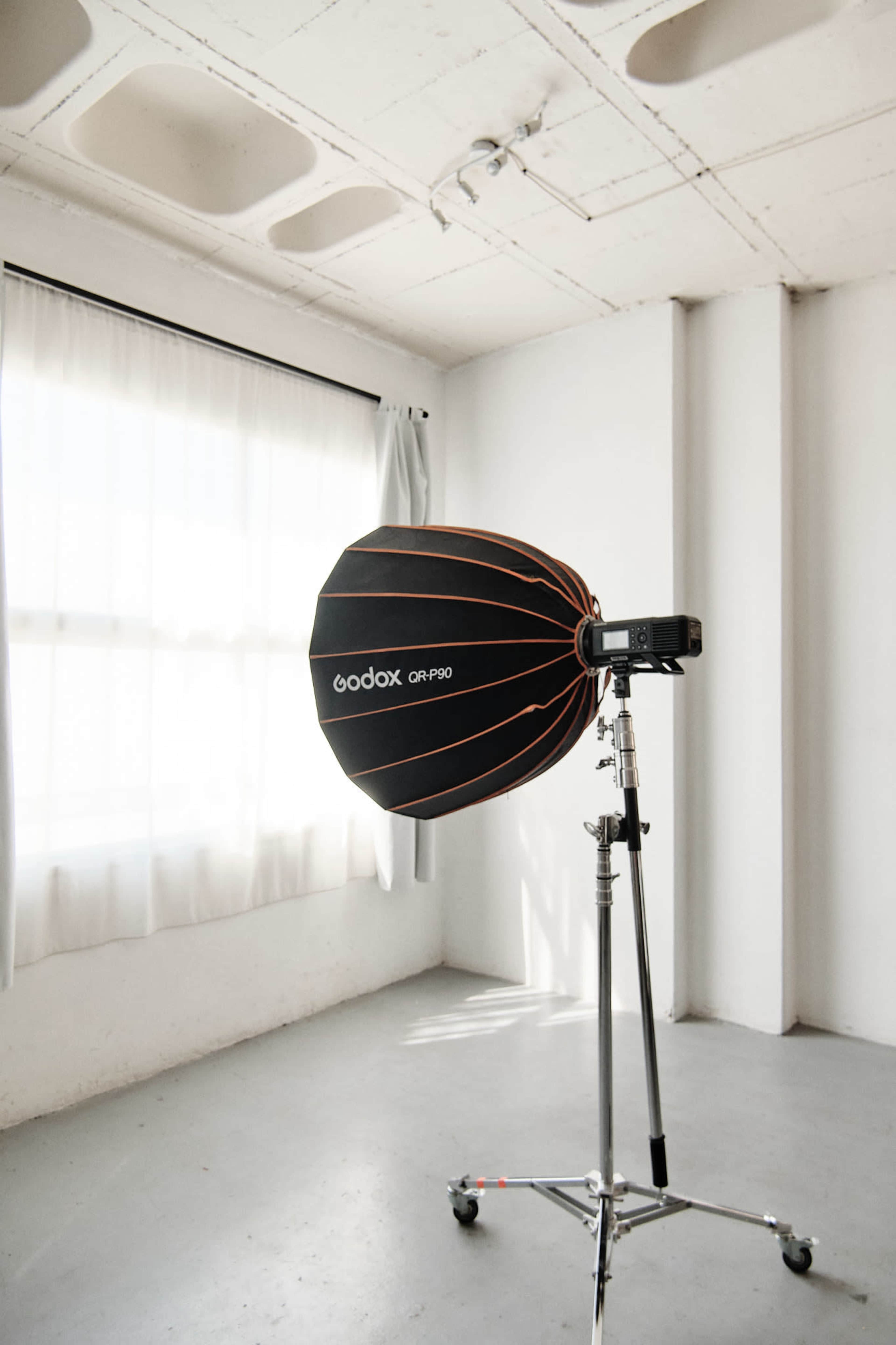 Natural Light Photography Studio Image in Simancas, Madrid, M