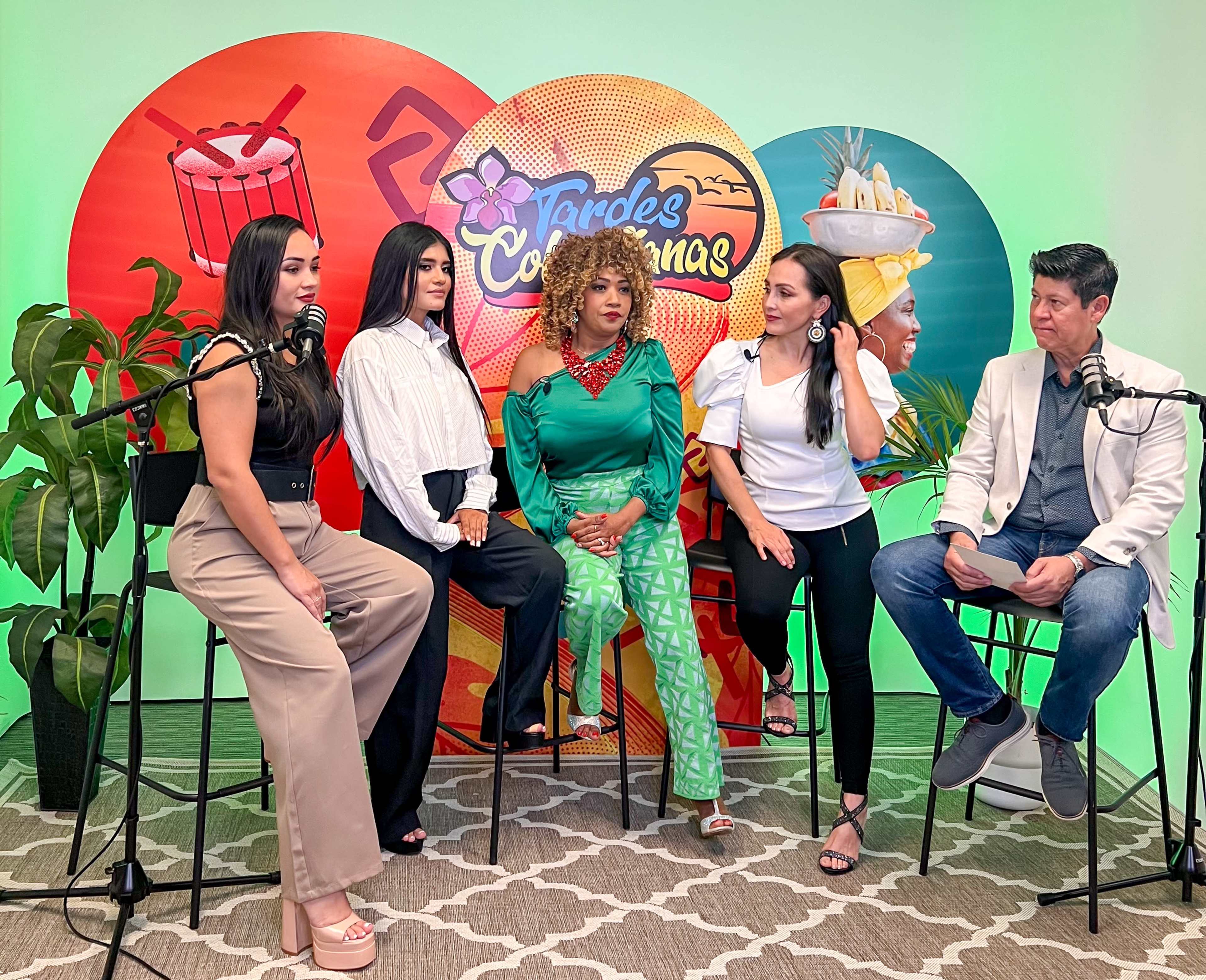 Premium TV-Style Podcast & Interview Set | Spacious & Fully Equipped Image in Farmers Branch, Dallas, TX