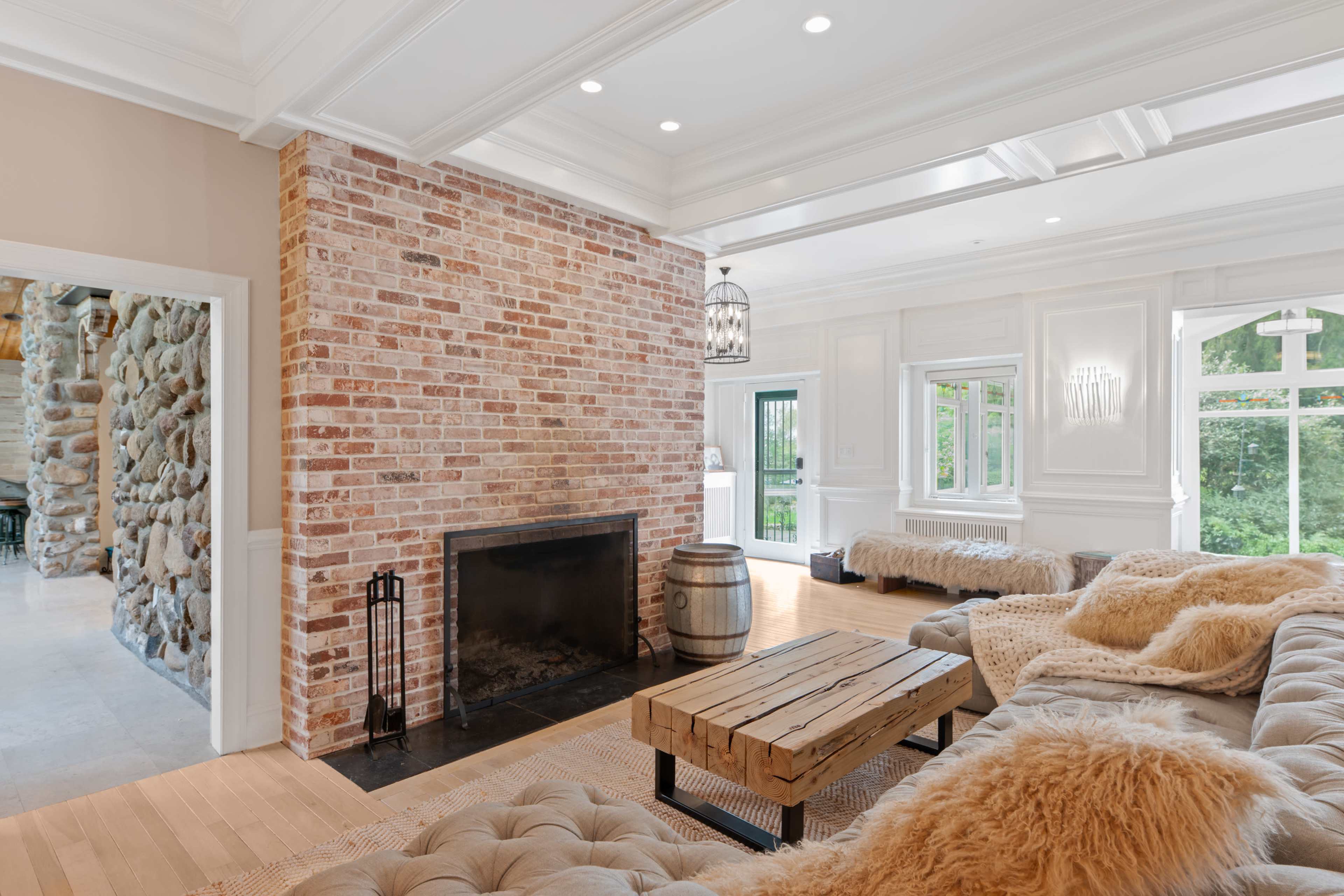 Rustic Tuscan style Villa Image in Mahwah, Mahwah, NJ