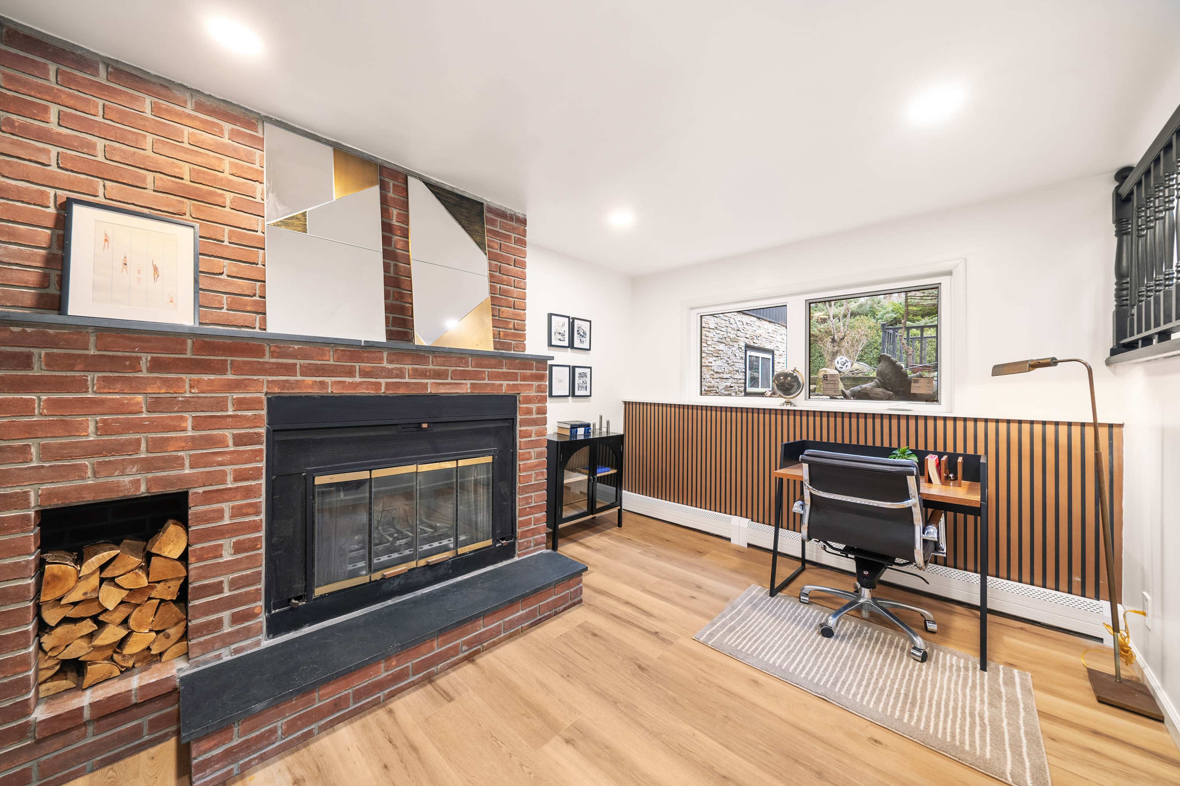 Mid Century Modern Unique Home Close to NYC Image in Mount Pleasant, Thornwood, NY