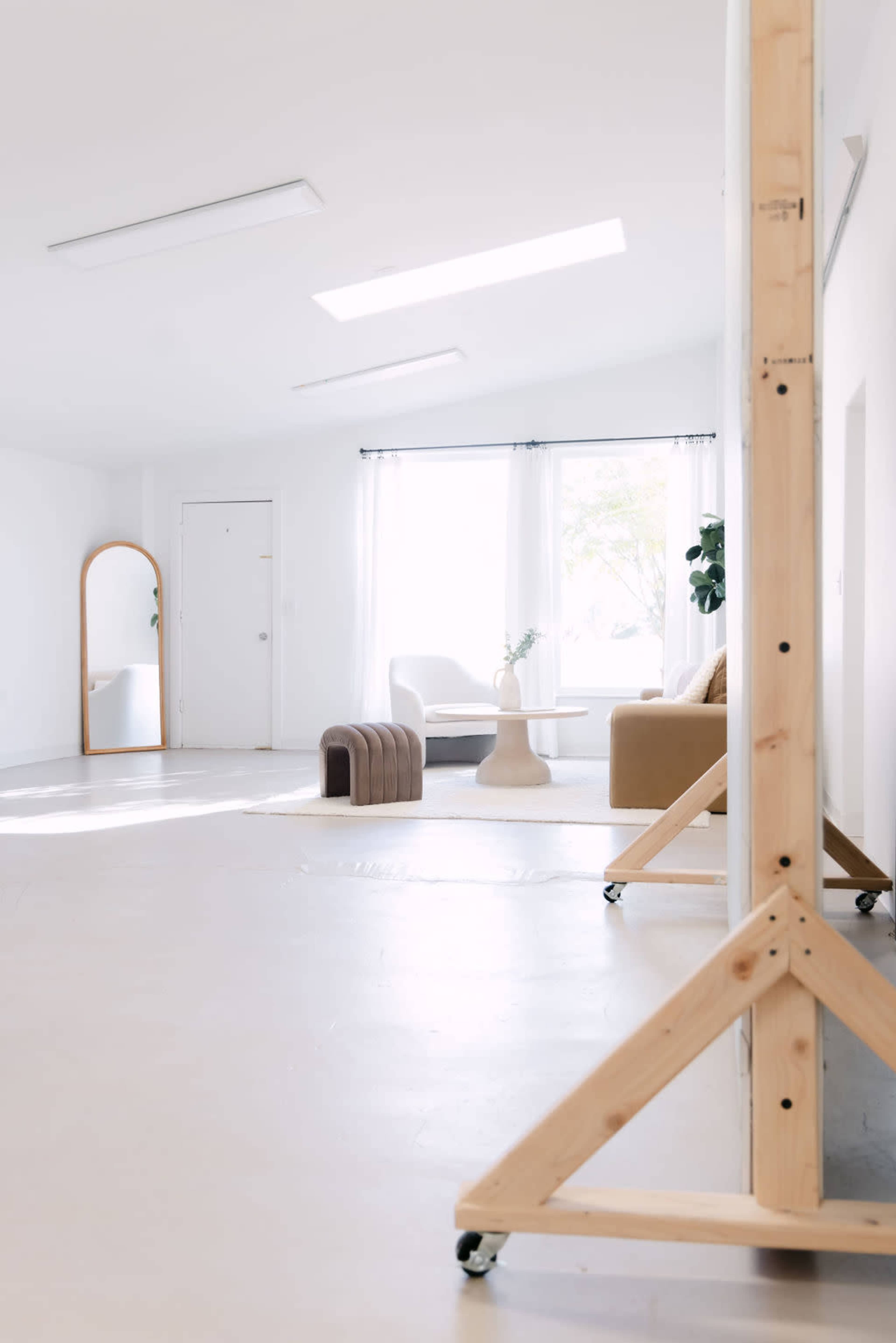 Natural Light Photo Studio w/ Large Windows and Skylights Image in Loveland, Loveland, CO