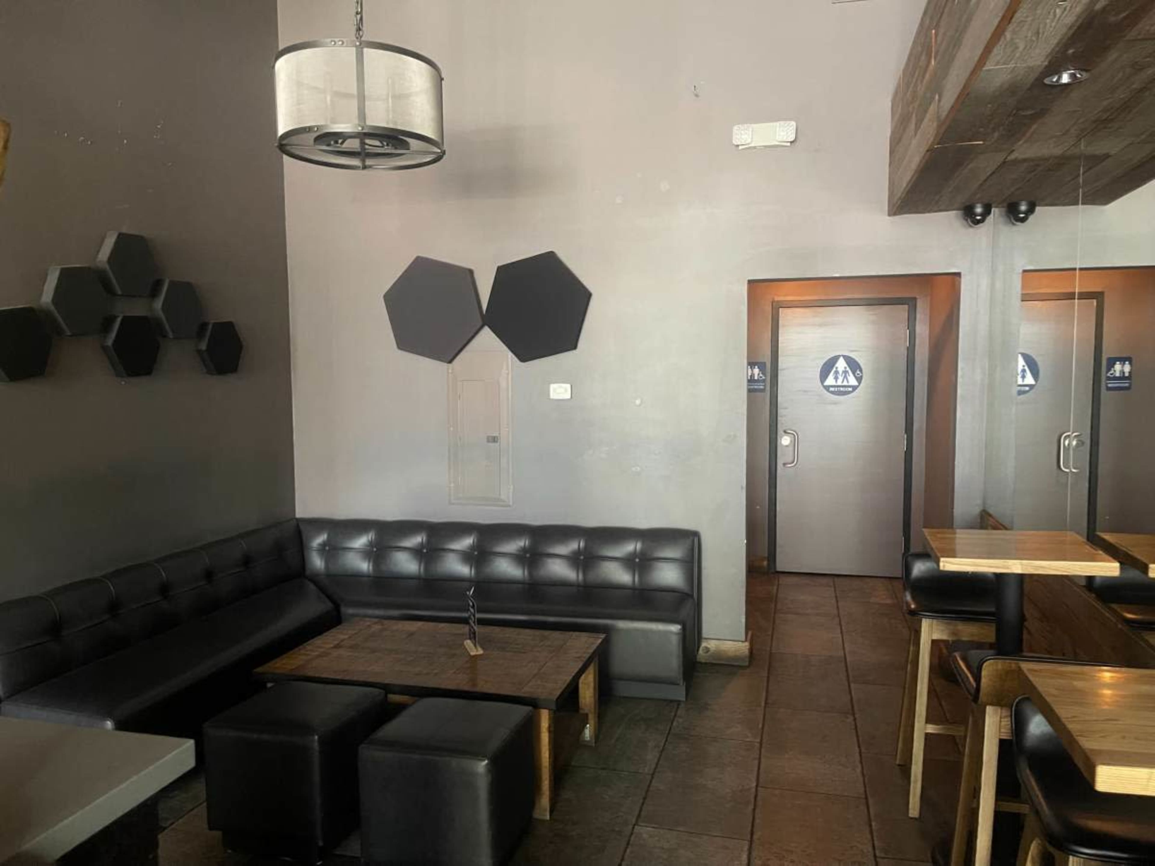 Mid-Market Restaurant & Bar with Industrial Lounge Vibes Image in Civic Center, San Francisco, CA