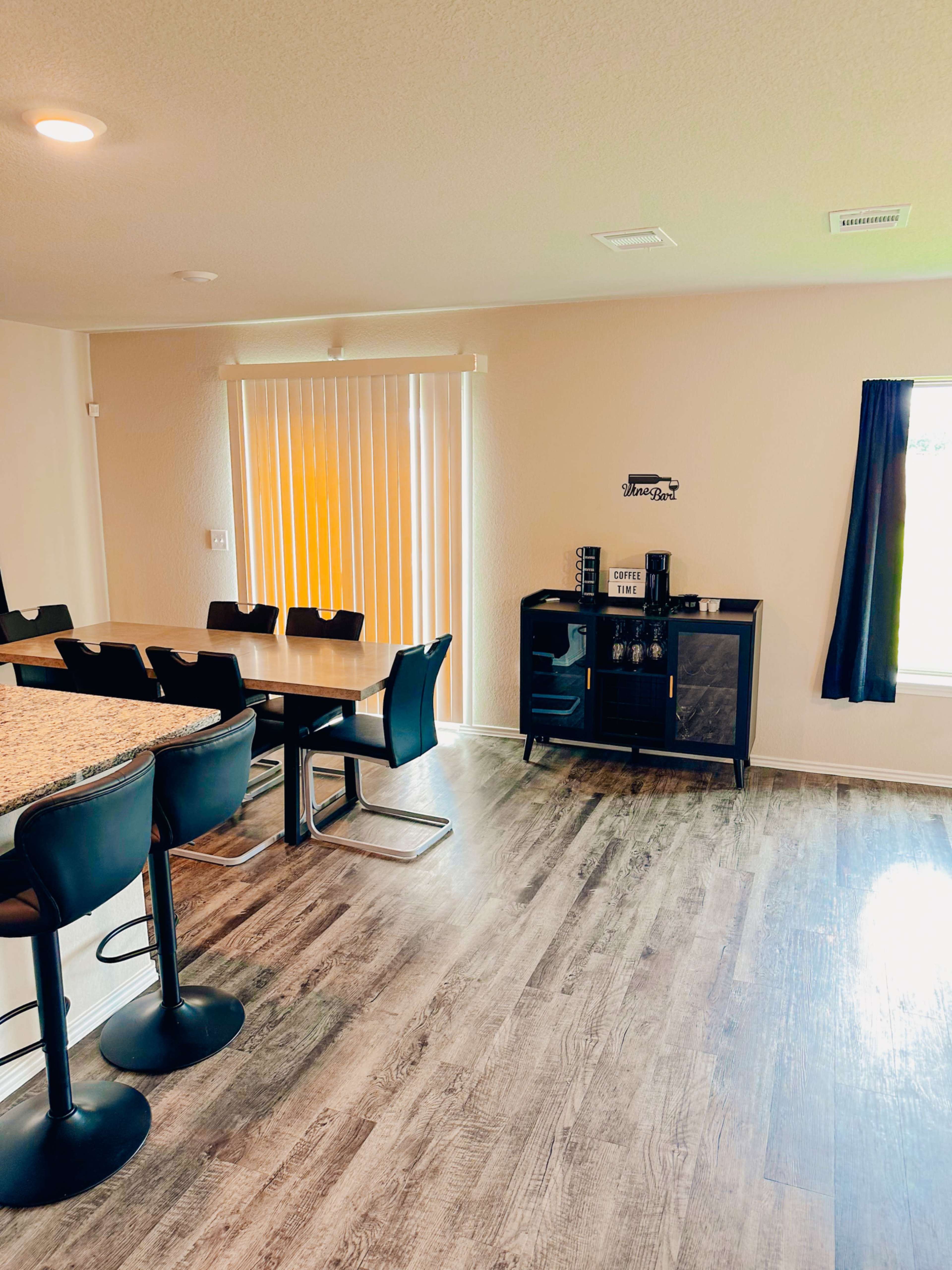 Houston Vybez | Basketball Court + Cozy Stay Image in East Little York / Homestead, Houston, TX