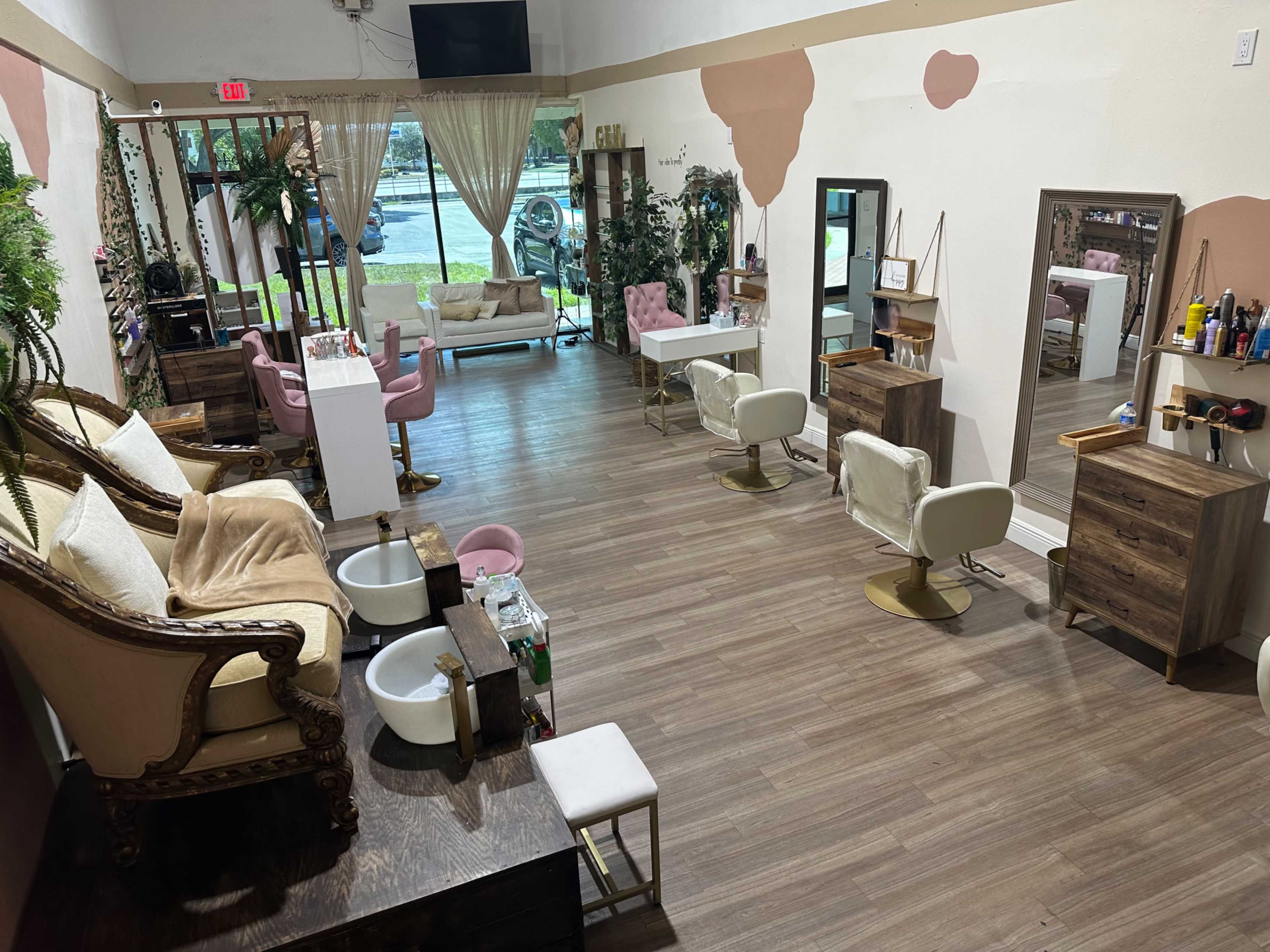 Gem Beauty Lounge Image in Lauderhill, Lauderhill, FL