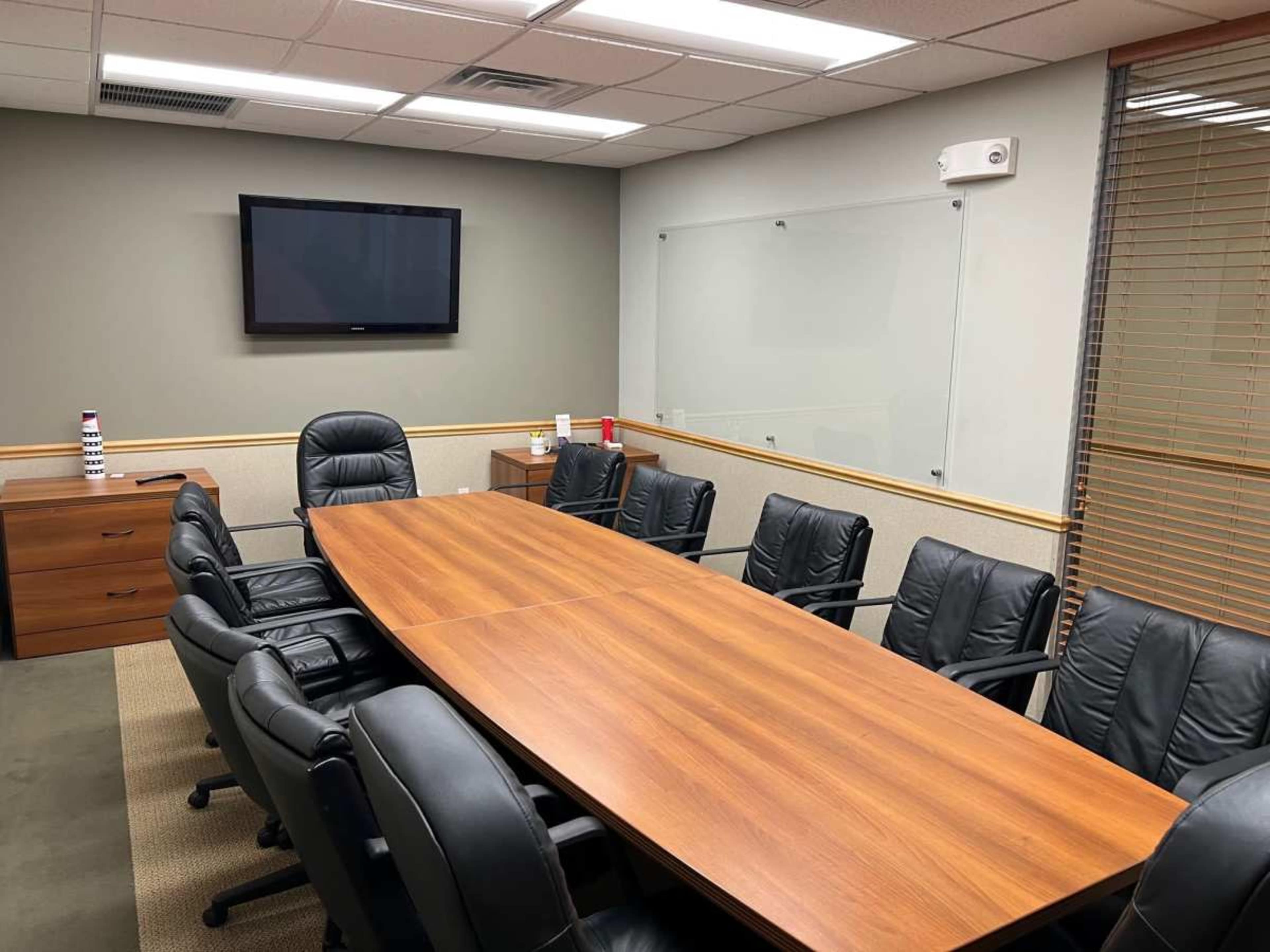 Small Conference Room location in suburbs - private office building Image in Pine Brook, Pine Brook, NJ