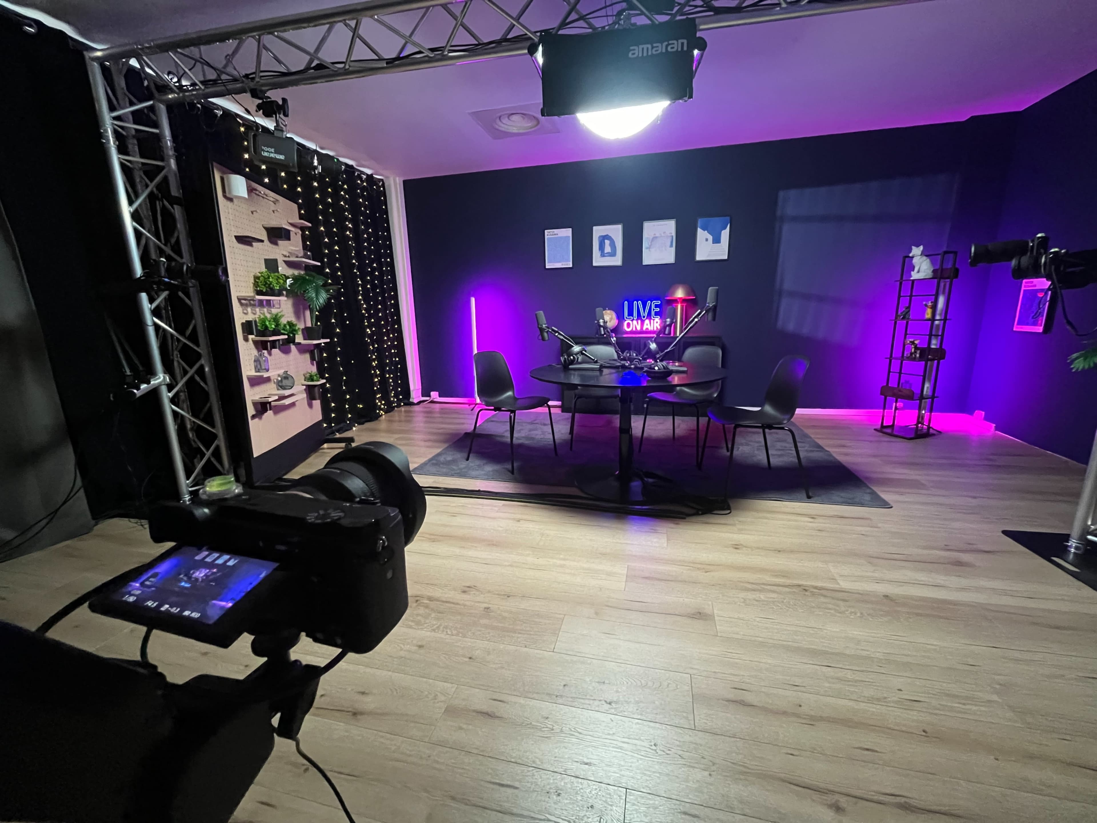 Le studio podcast le plus extra(terrestre) ! Image in , BAGNOLET