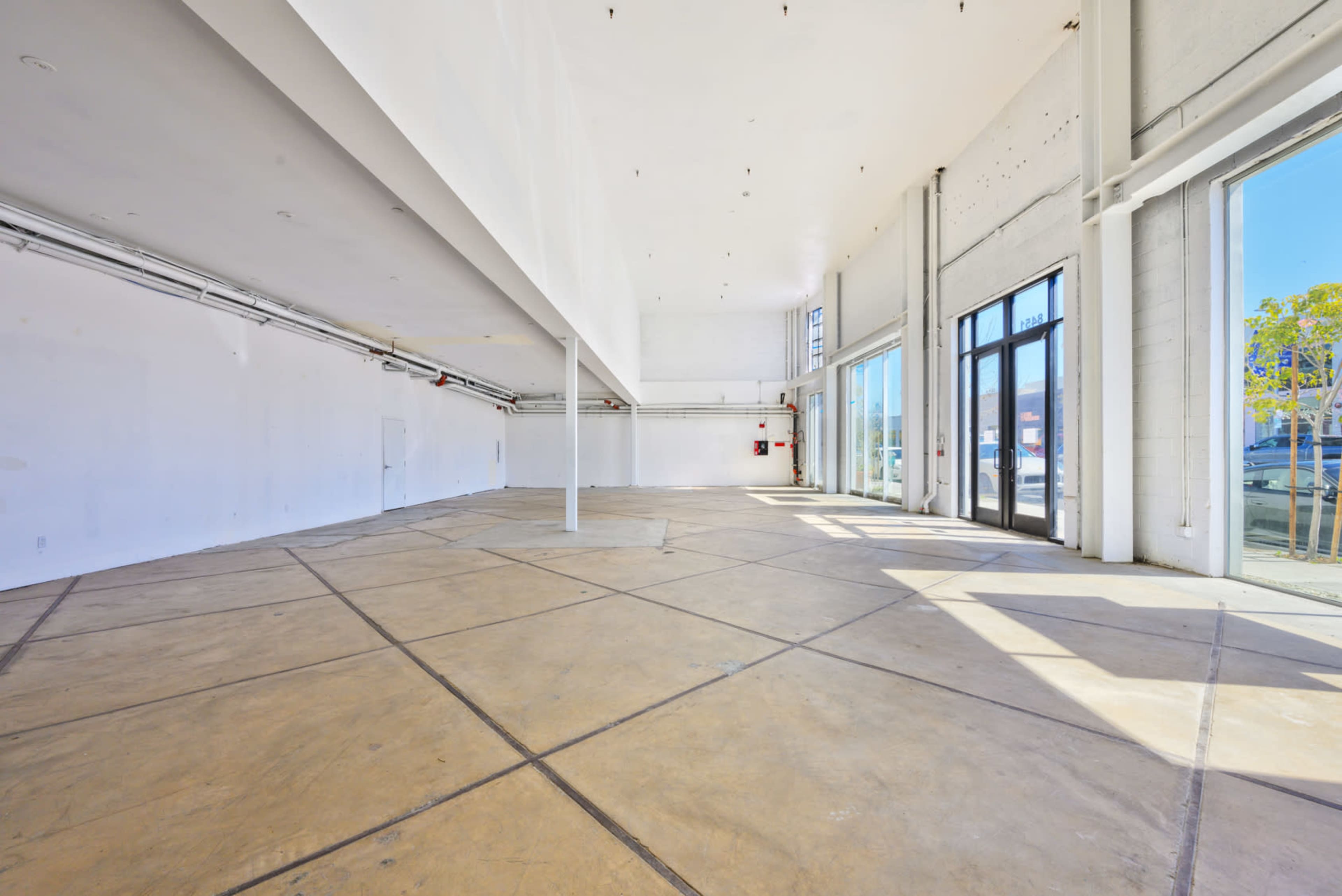 HIGH STREET RETAIL ON MELROSE AVENUE Image in Central LA, West Hollywood, CA