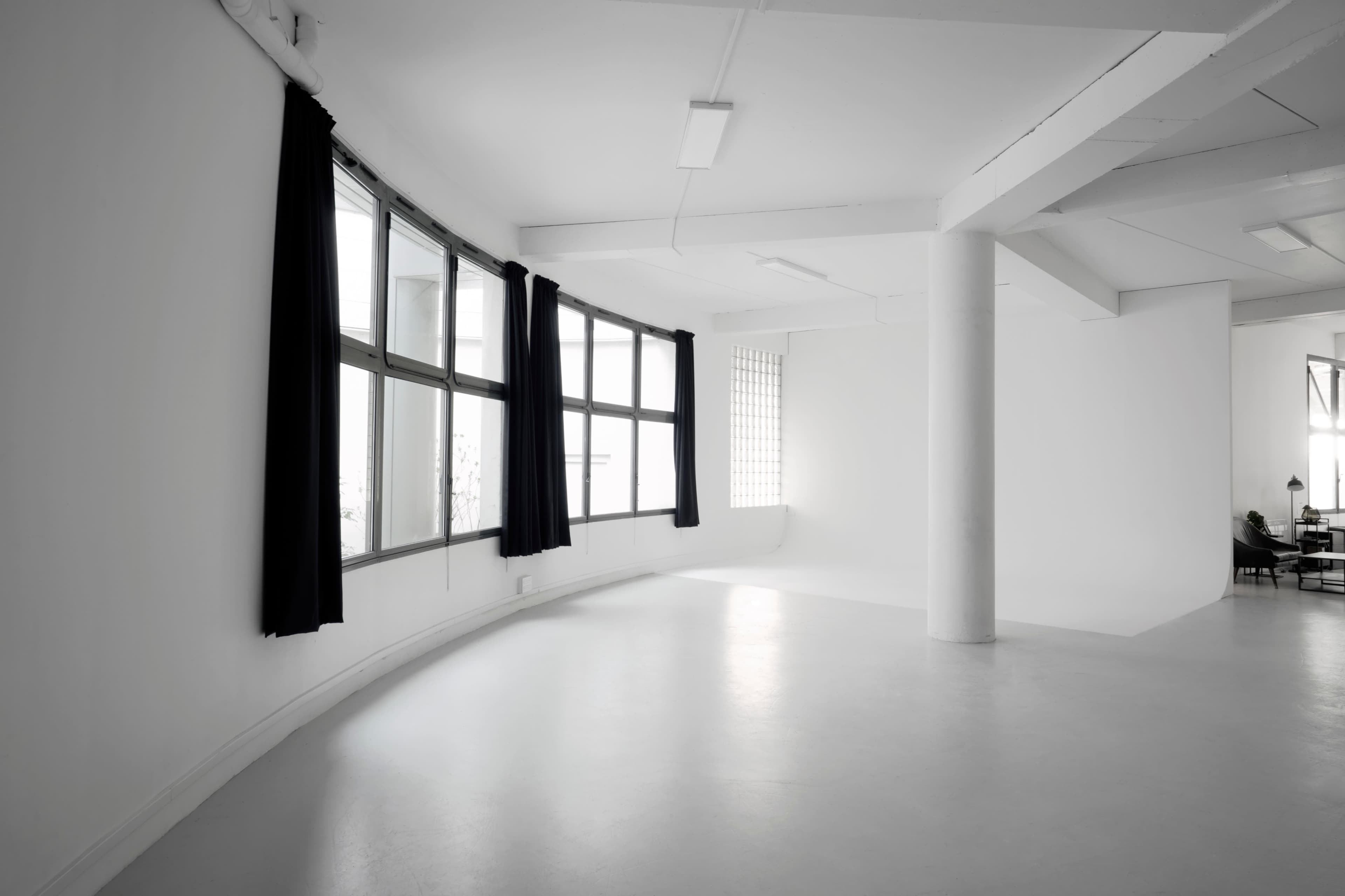 Spacious 200m² Photo & Video Studio in Paris 11 Image in Ste Marguerite, PARIS