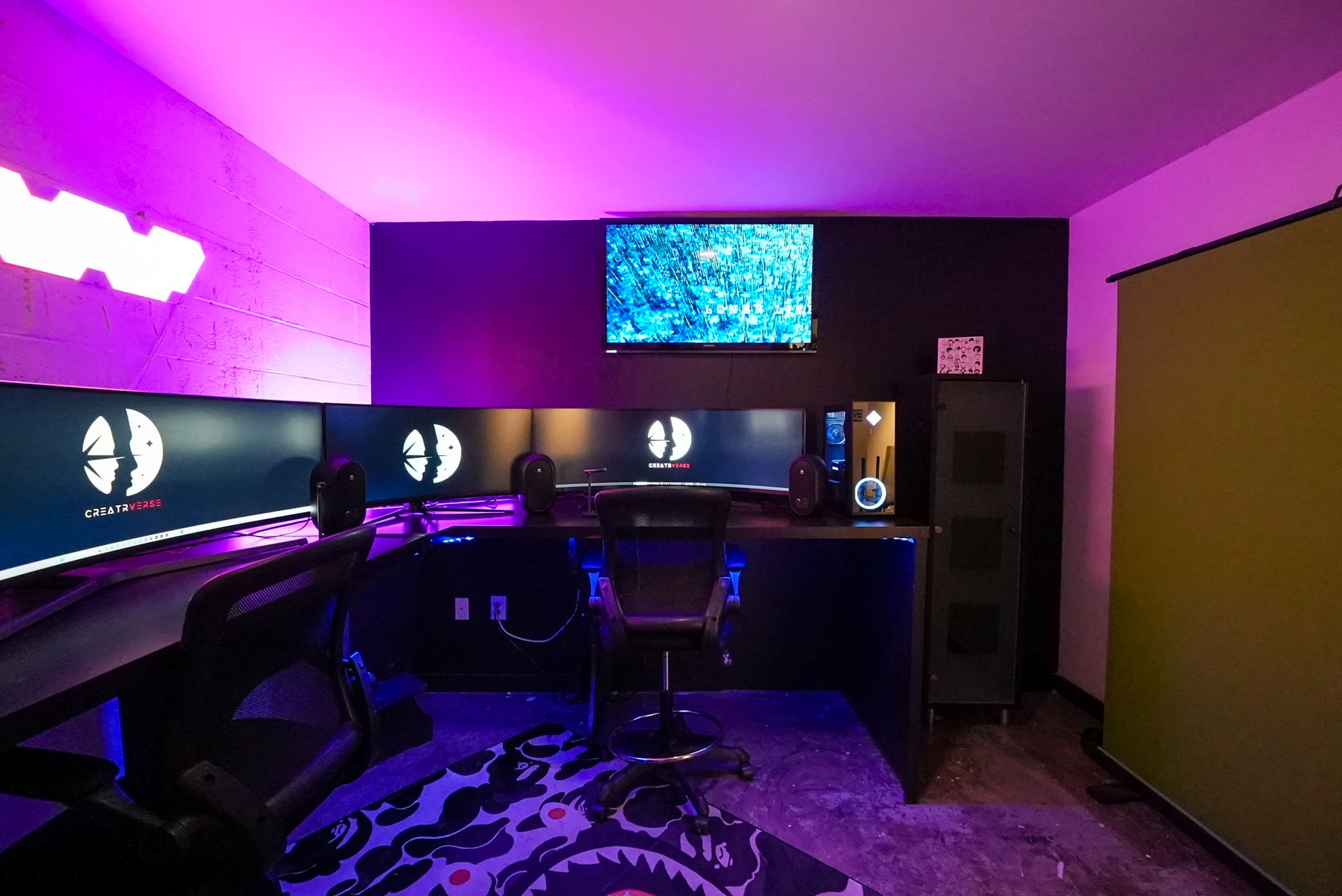 "NEW" Fully Equipped Streaming/Editing space located at CREATR in Dallas Image in Design District, Dallas, TX