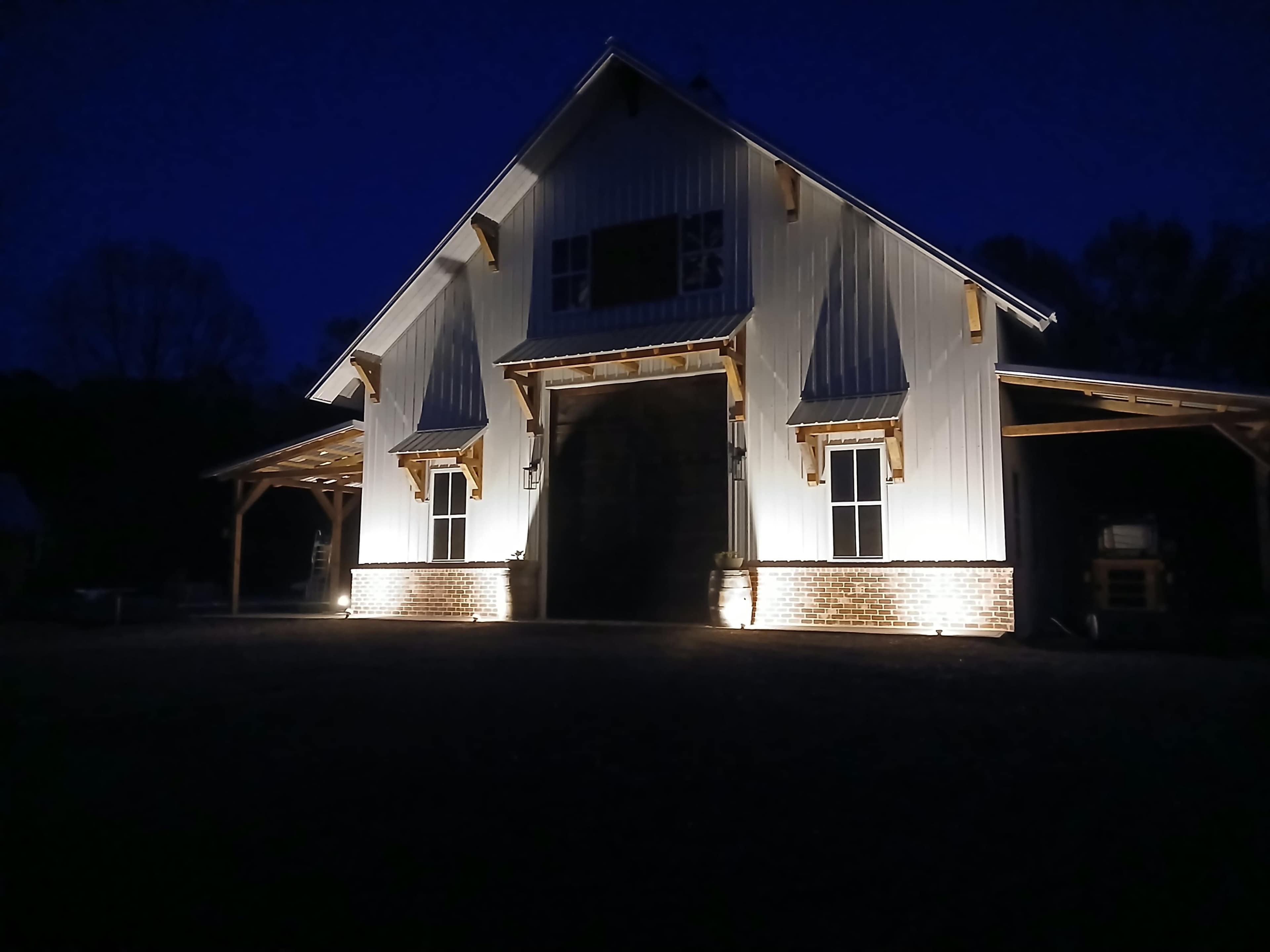 Beautiful timber framed barn Image in , Bethpage, TN