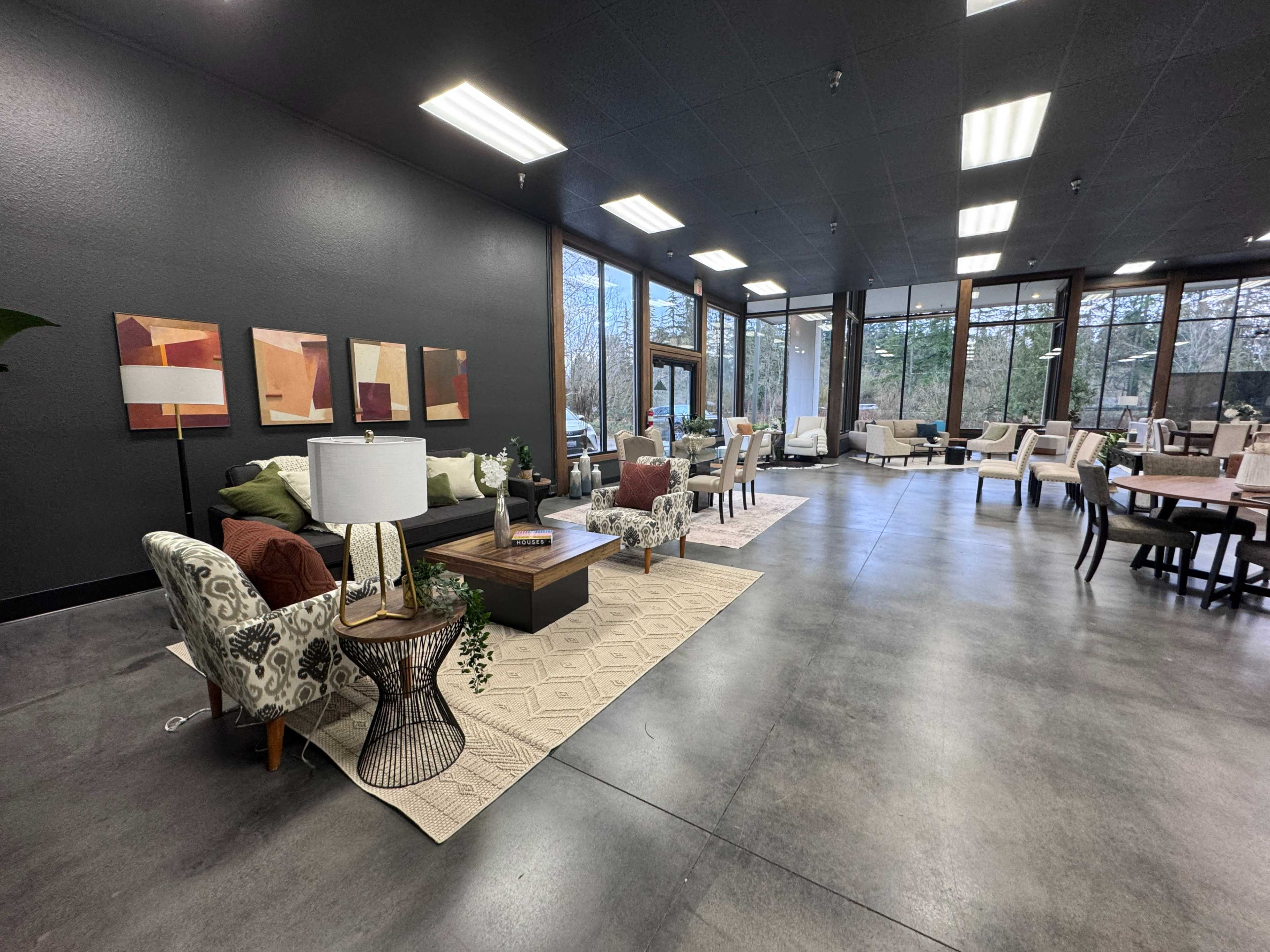A Modern, spacious showroom with lots of nature light Image in Lynnwood, lynnwood, WA