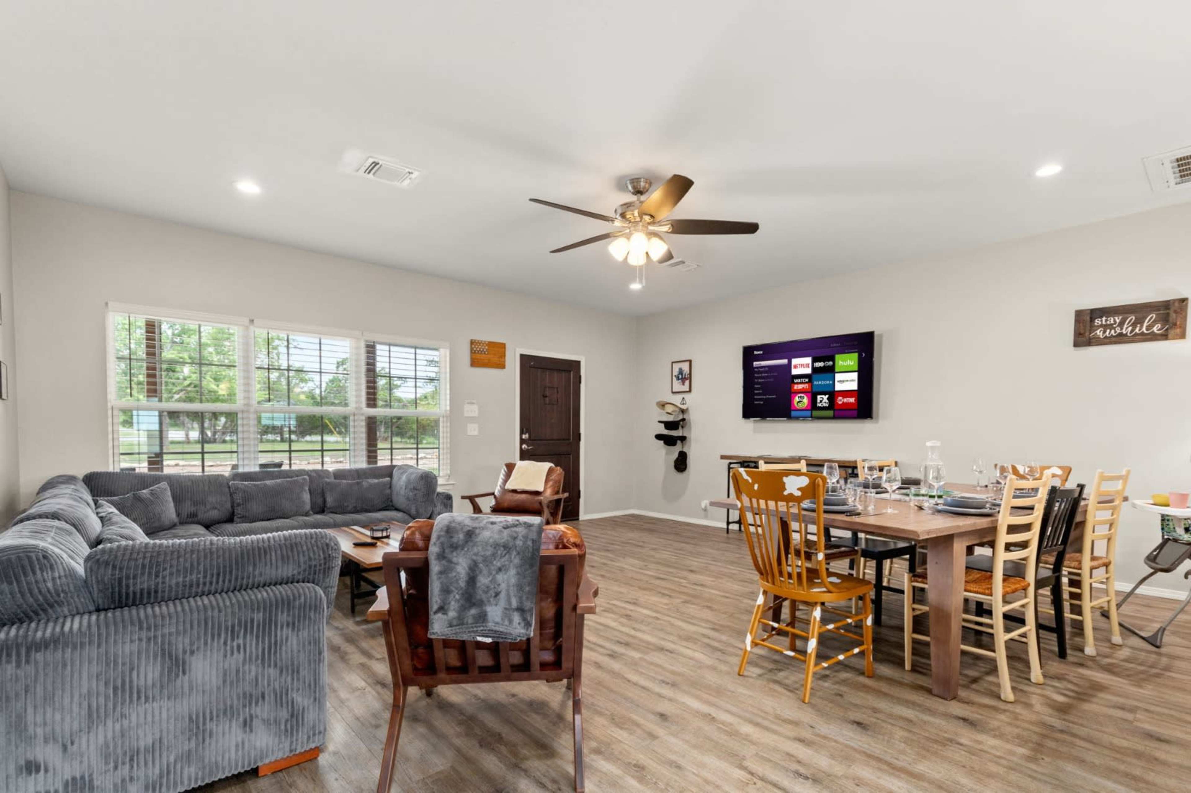 Ranch Style Hill Country Family Home Image in Canyon Lake, Fischer, TX