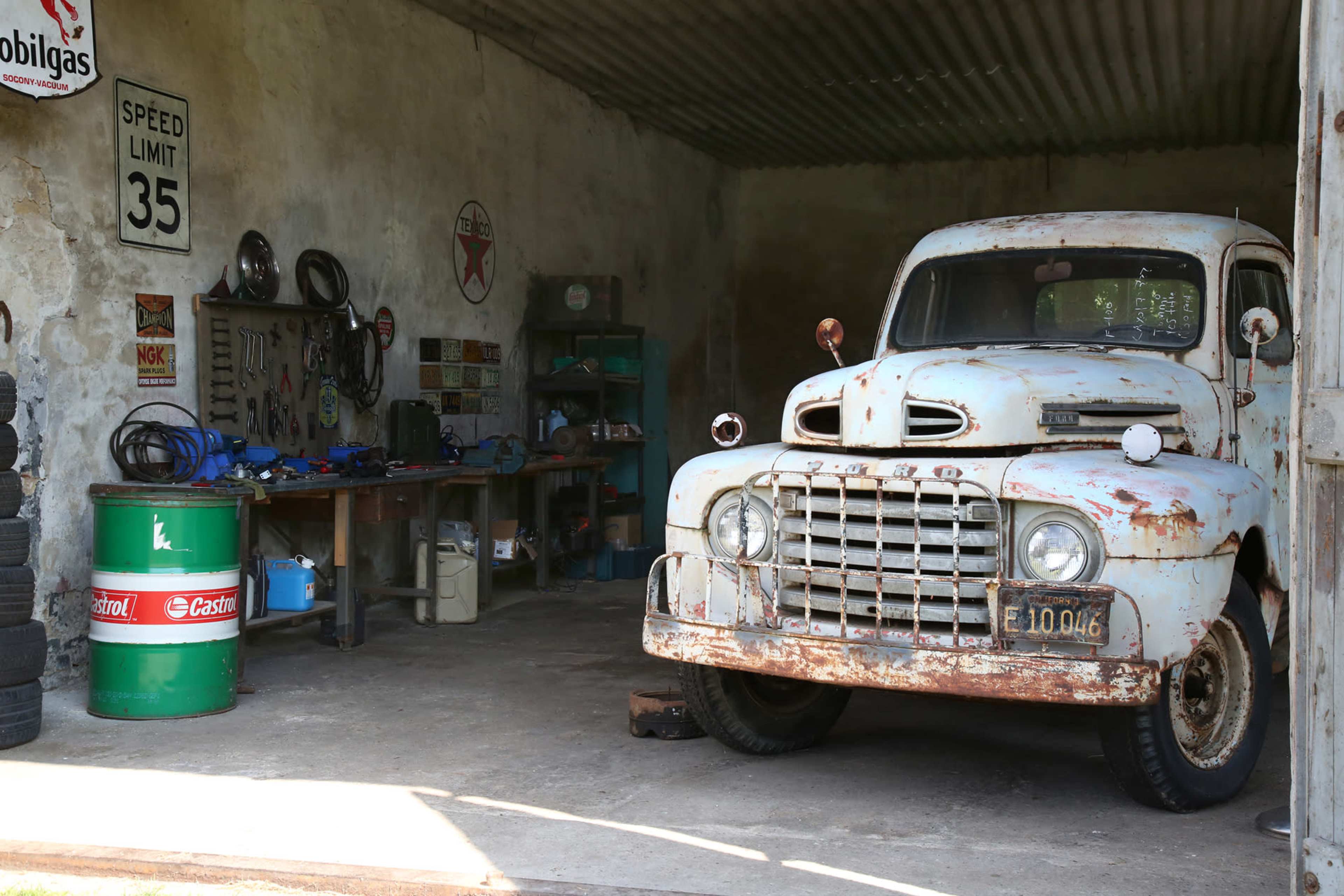 US Garage , oldstyle, Oldtimer Bild in , Schönwalde-Glien, 