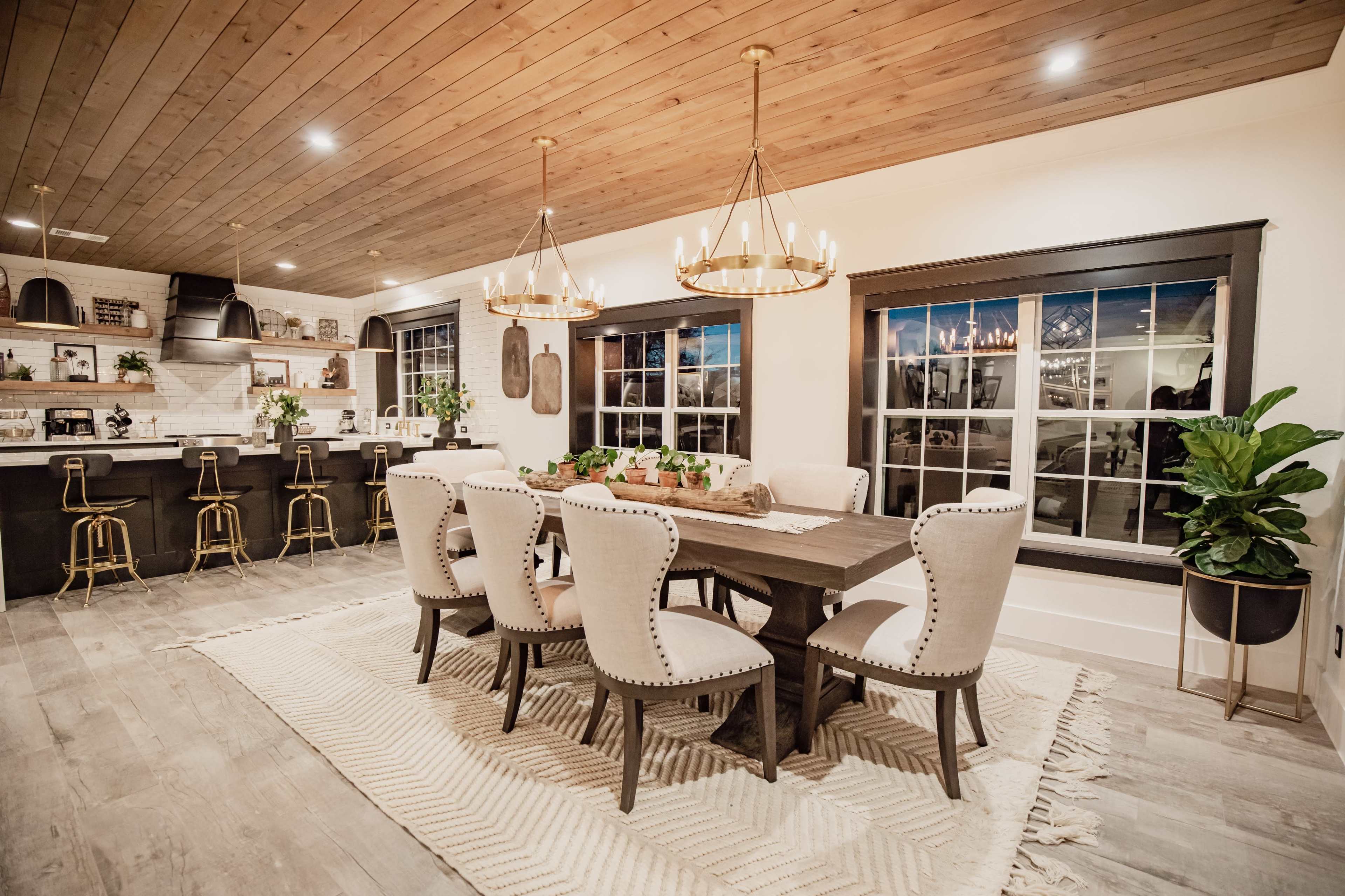 Expansive Industrial-Chic Indoor/Outdoor Venue with Scenic Views Image in , Leonard, TX