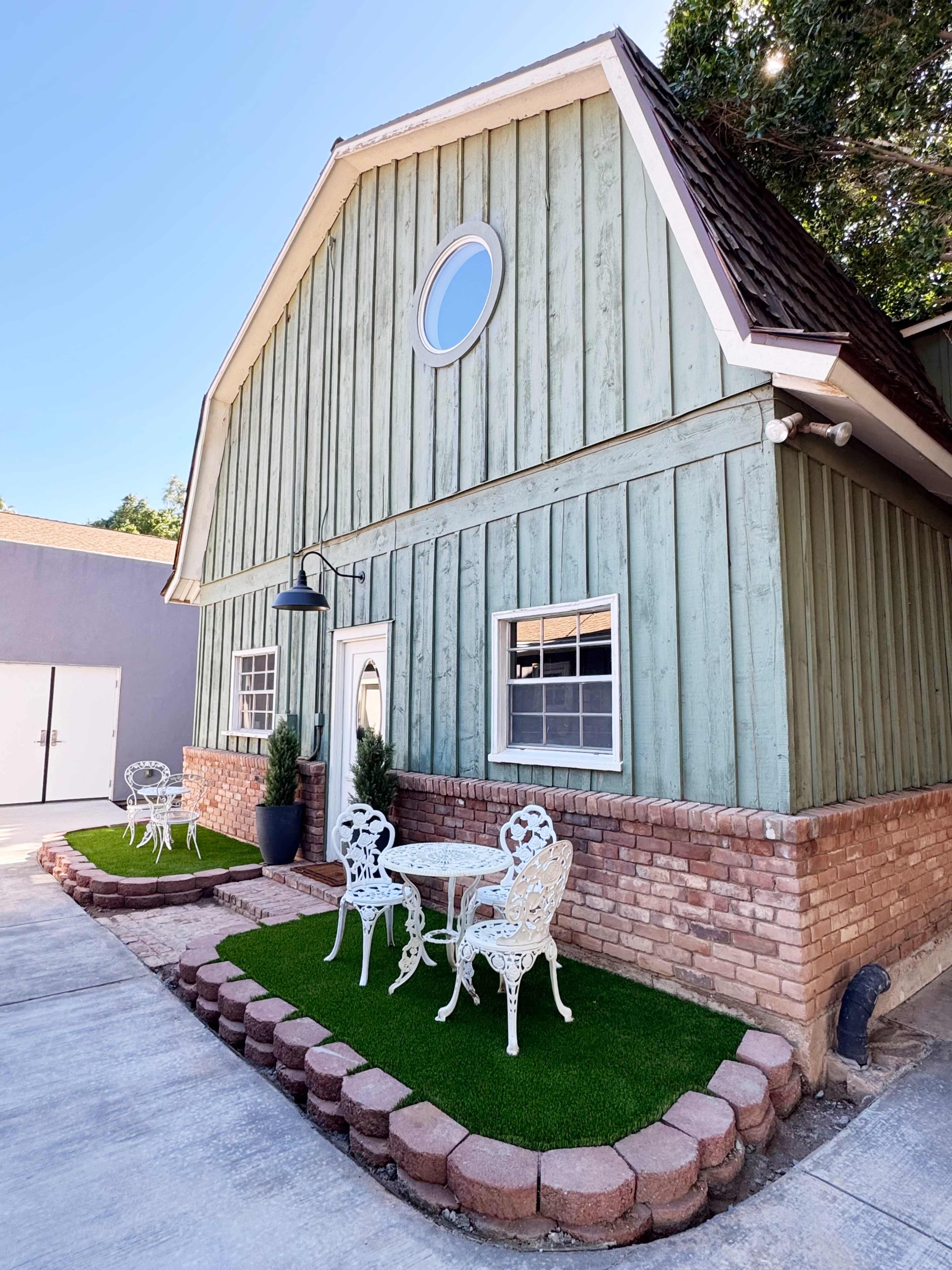 Charming Vintage Carriage House Image in Mesa, Mesa, AZ