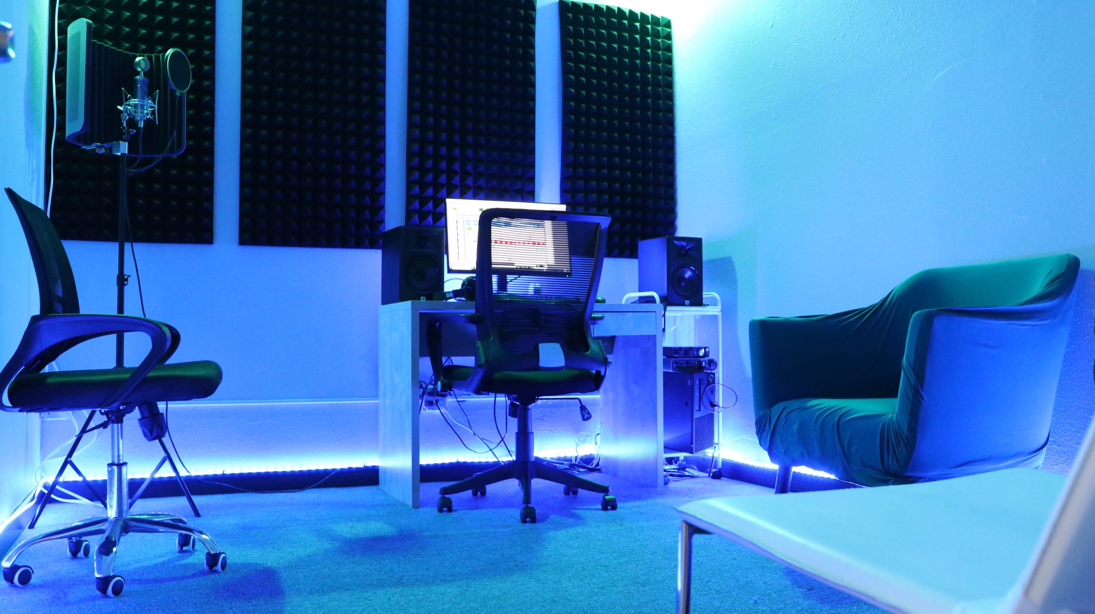 Professional Recording Studio for Music, Vocals, Podcasts & Voiceovers in Oakland Image in Downtown Oakland, Oakland, CA