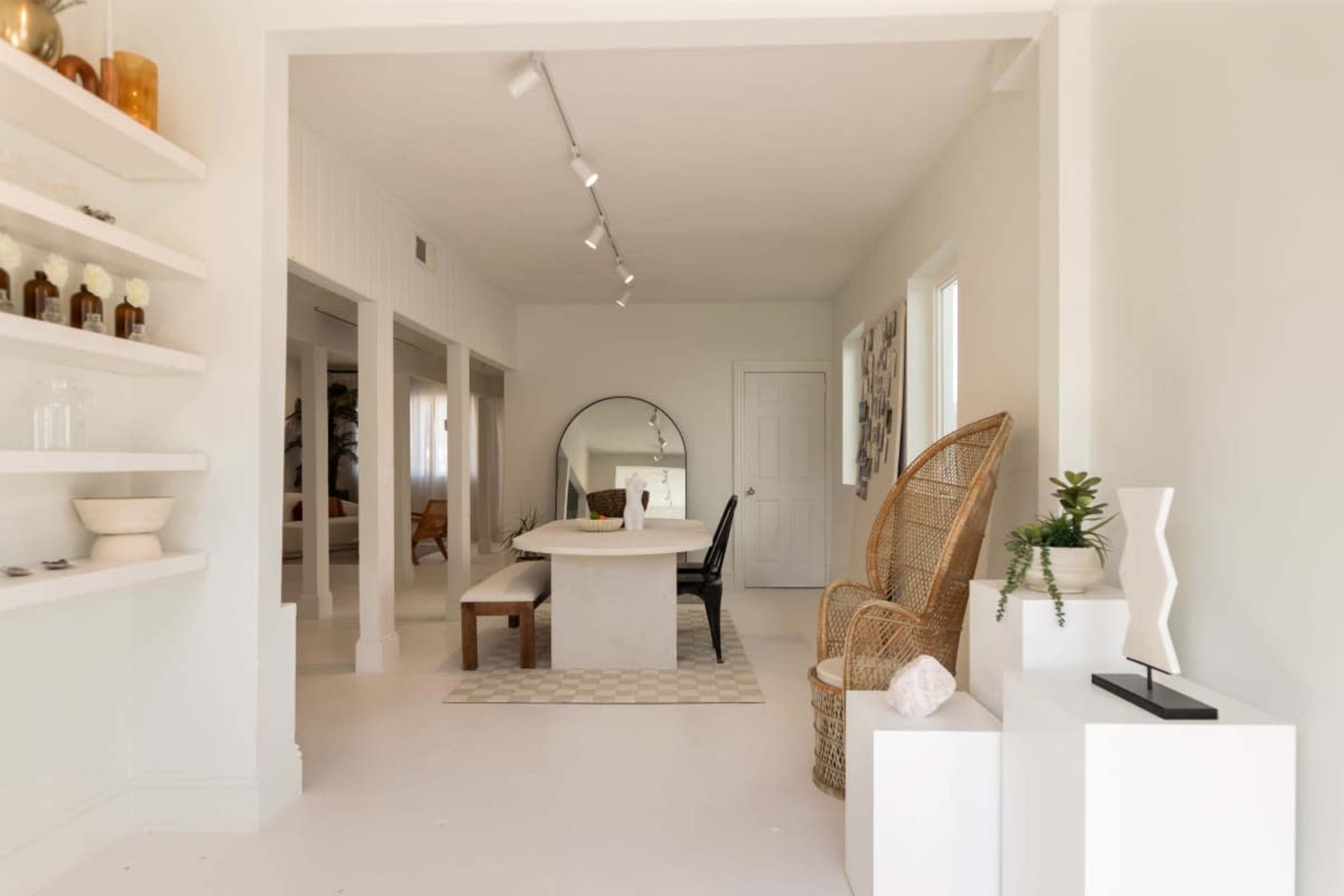 Breathing Stardust - A Calm and Organic Modern Space for Creative Projects Image in Vero Beach, Vero Beach, FL