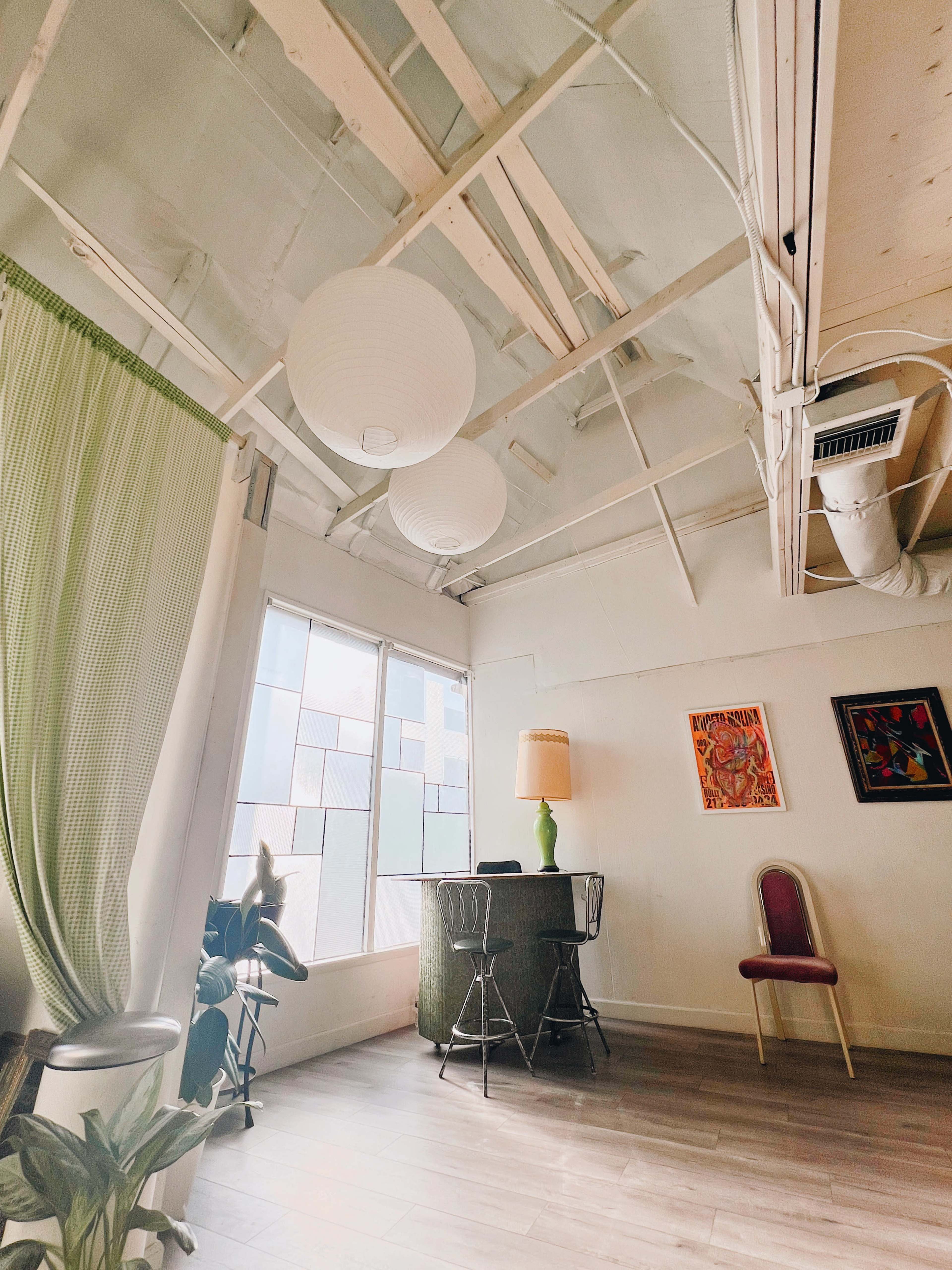 Light-Filled Vintage Event Space in the Valley Image in Sherman Oaks, Los Angeles, CA