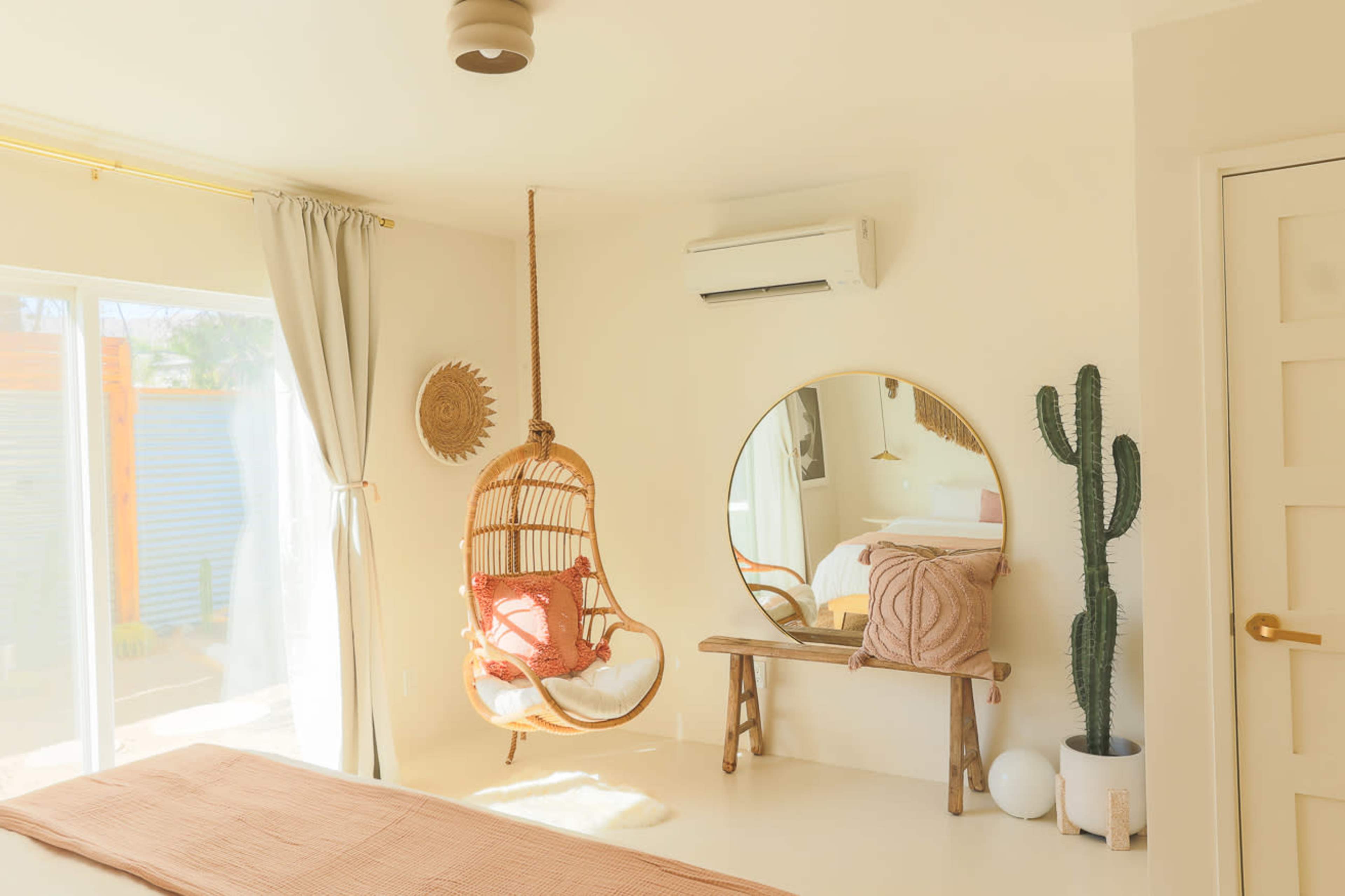 Colorful creative desert home with beautiful desert valley view Image in Joshua Tree, Joshua tree, CA