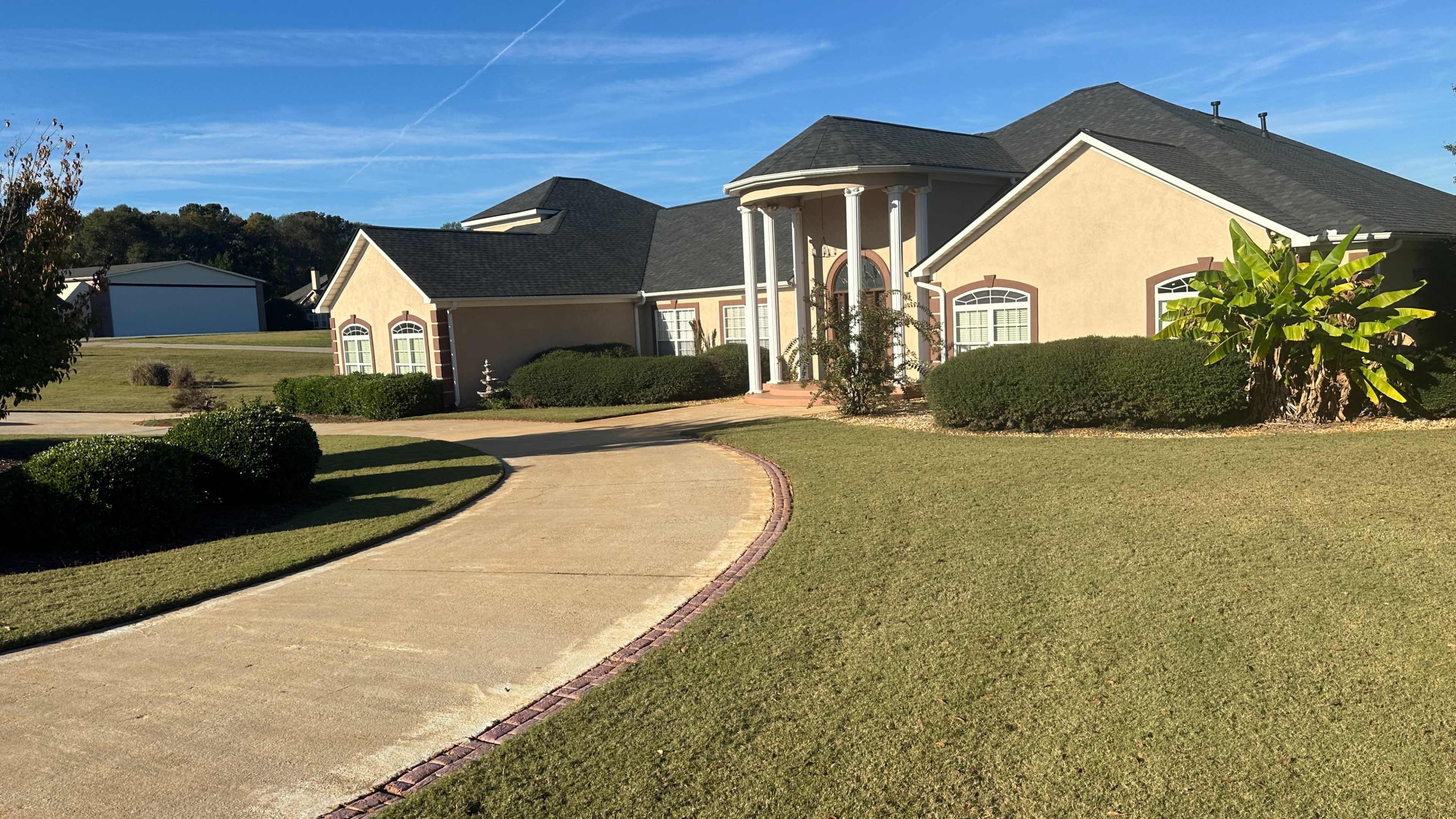 Luxurious Aviation Mansion located on Residential Grass Strip Runway Image in , Locust Grove, GA