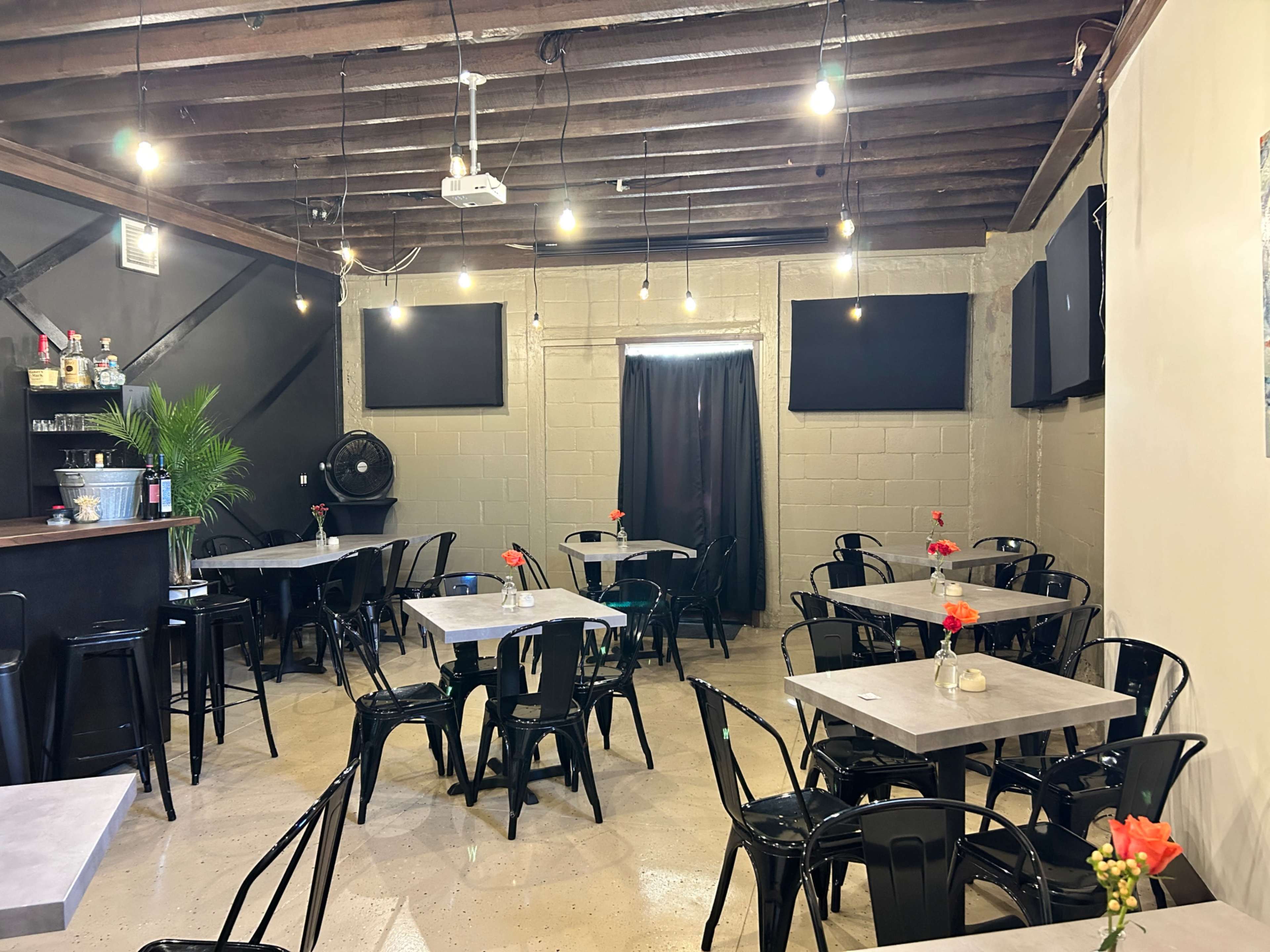 Eclectic Multi-Room Space in the Heart of Seminole Heights Image in Southeast Seminole Heights, Tampa, FL