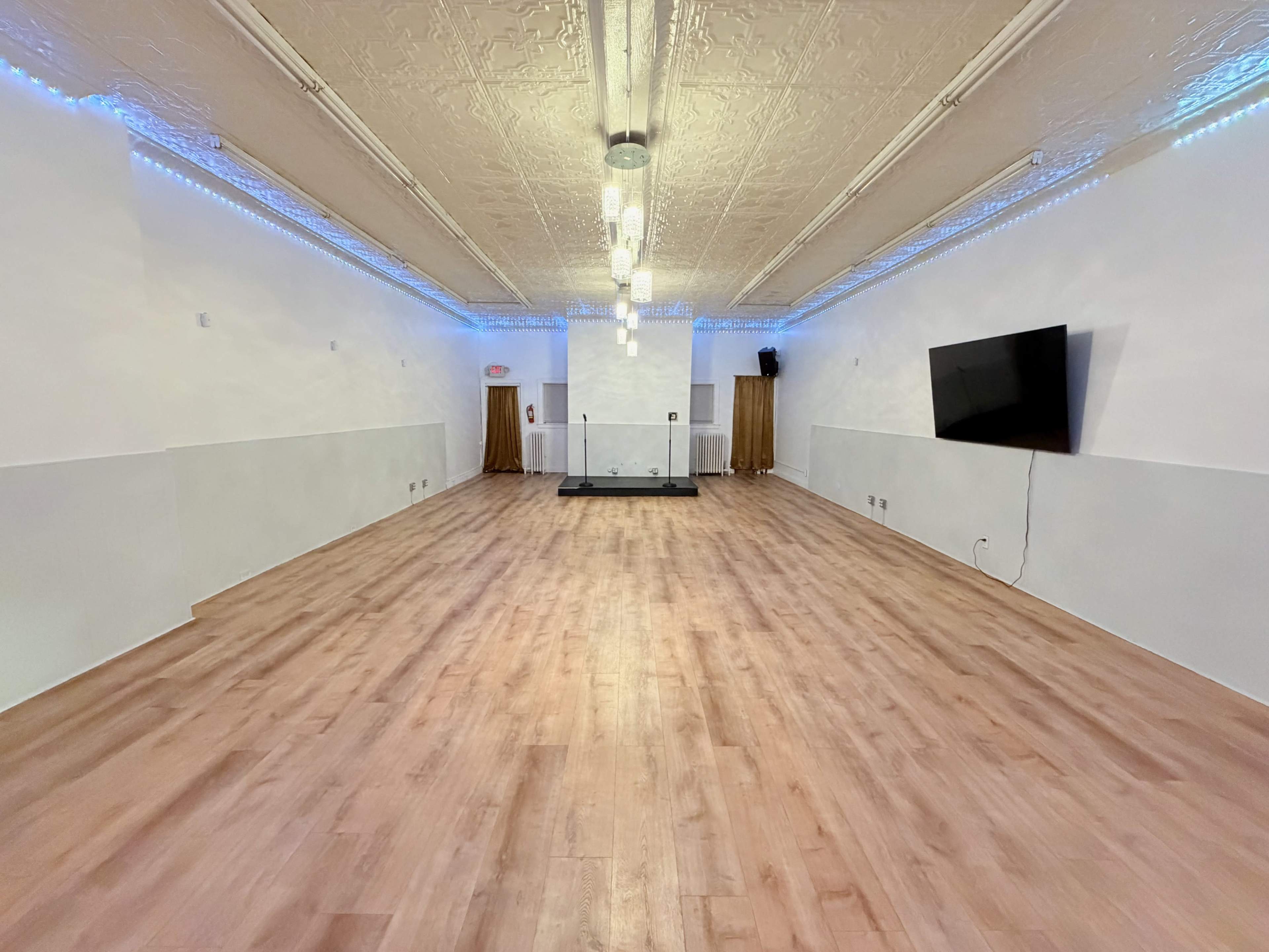 Downtown modern venue Image in Roselle Park, Roselle Park, NJ