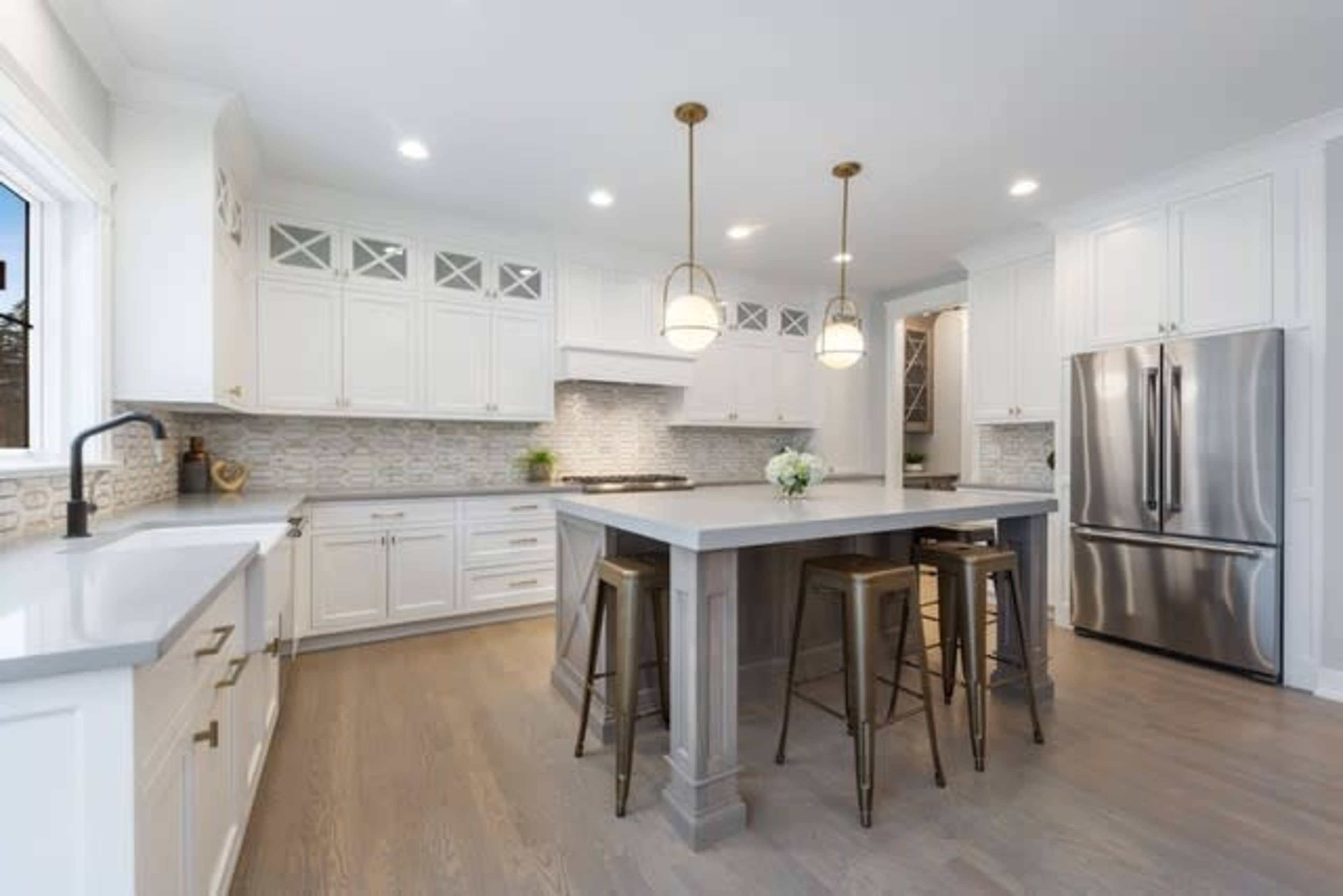 Single Family Home in Downers Grove Image in Downers Grove Township, Downers Grove, IL